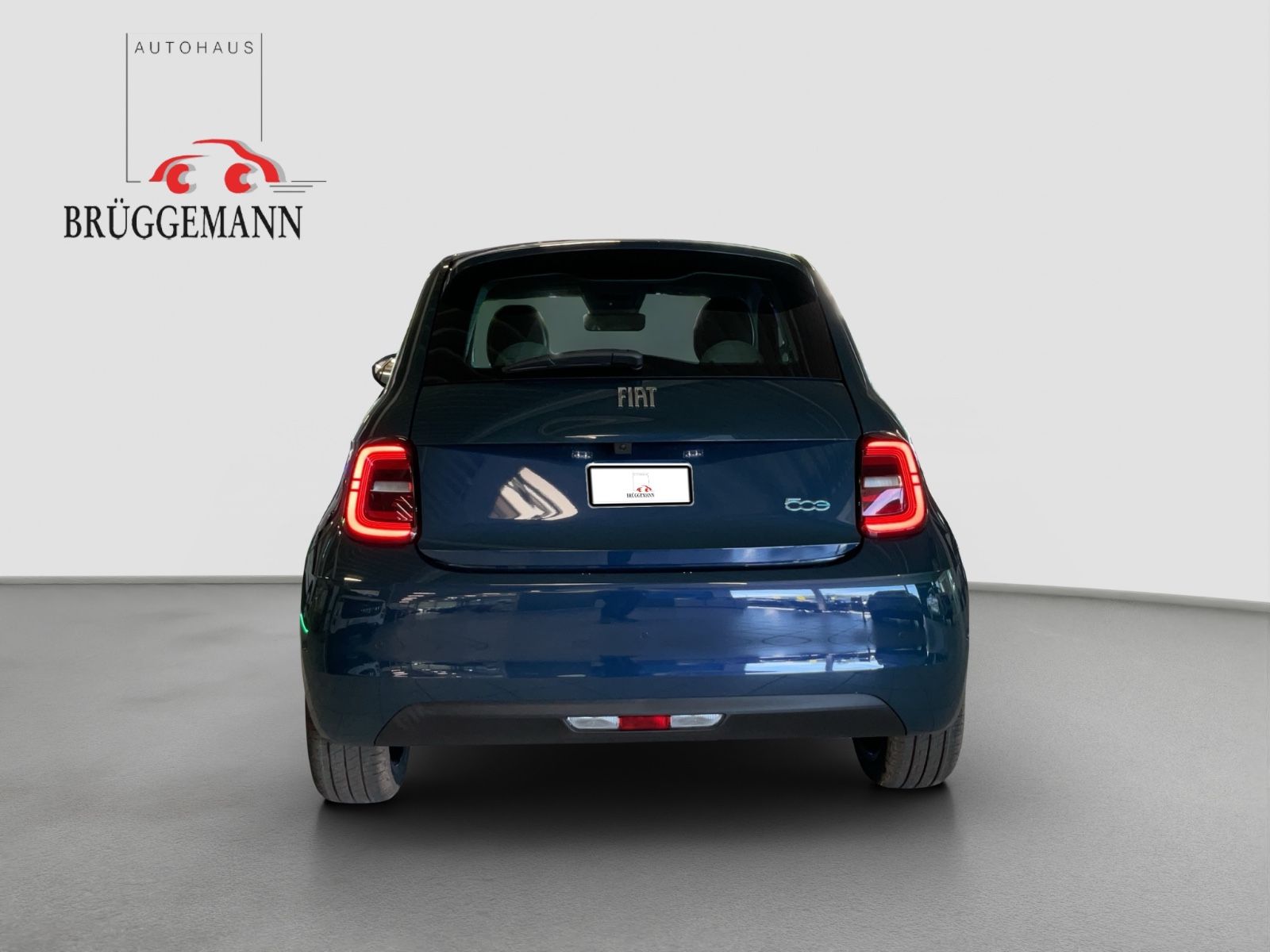 Fahrzeugabbildung Fiat 500e 3+1 La Prima