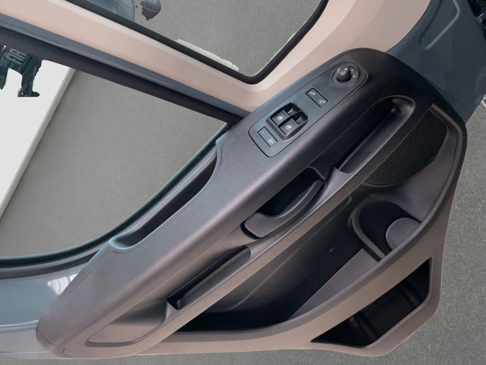 Fahrzeugabbildung Fiat Ducato L3H2 180MJ Automatik ACC NAVI