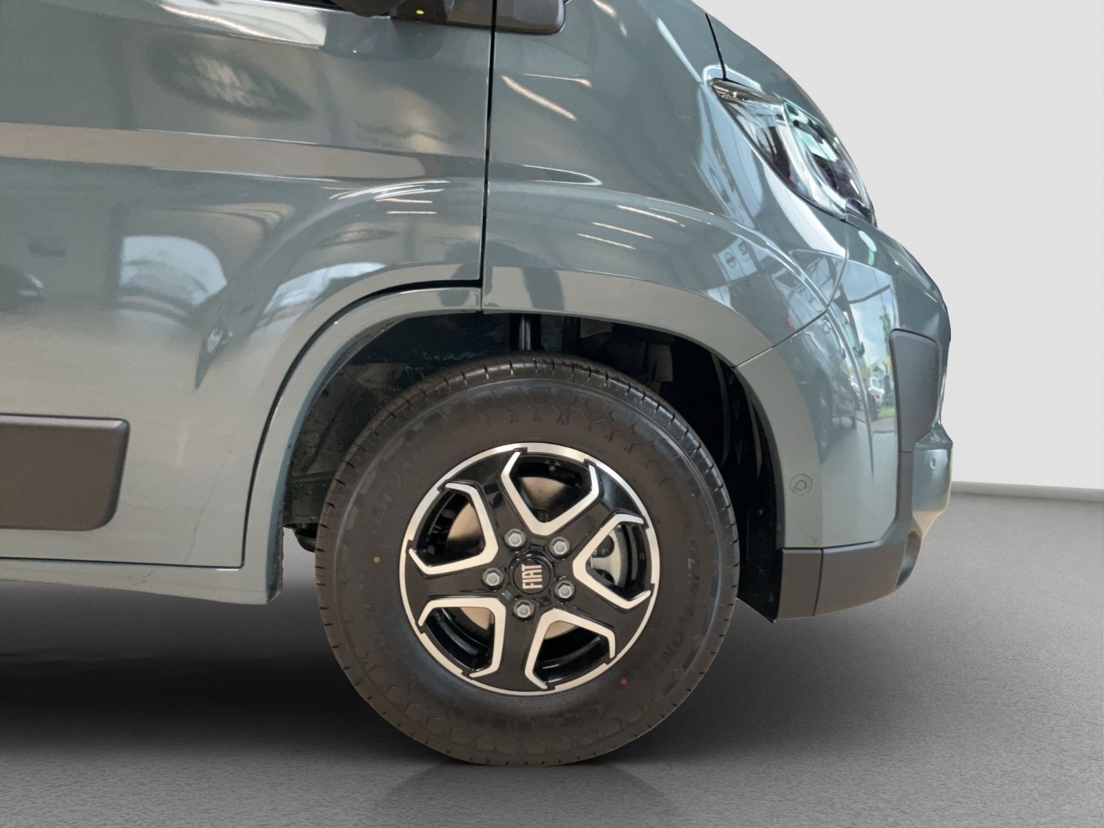 Fahrzeugabbildung Fiat Ducato L3H2 180MJ Automatik ACC NAVI