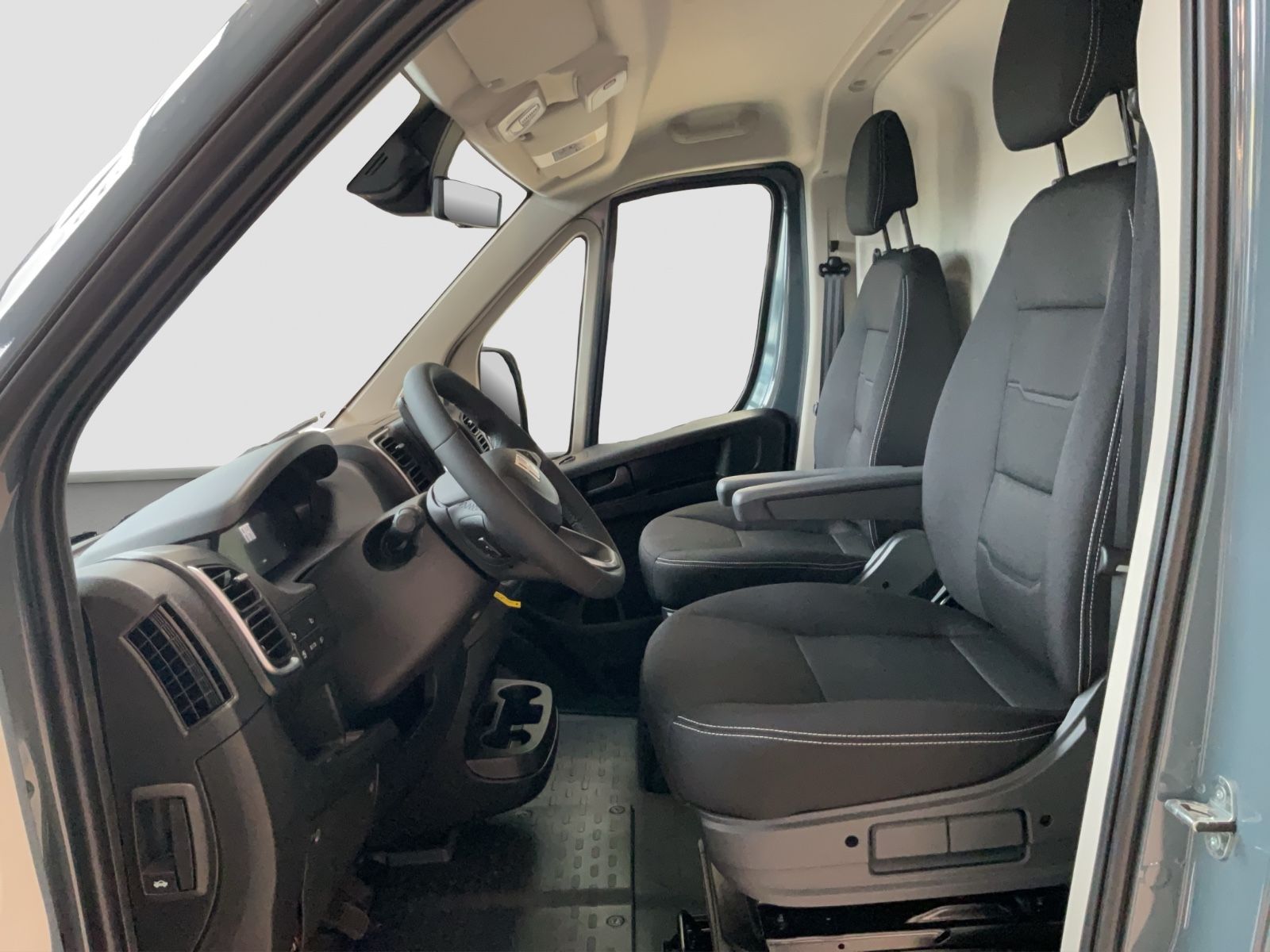 Fahrzeugabbildung Fiat Ducato L3H2 180MJ Automatik ACC NAVI