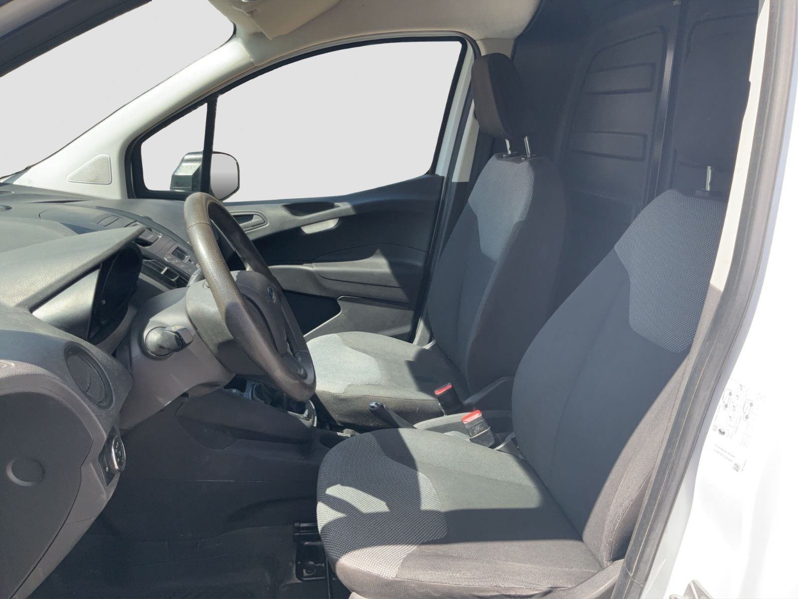 Fahrzeugabbildung Ford Transit Courier