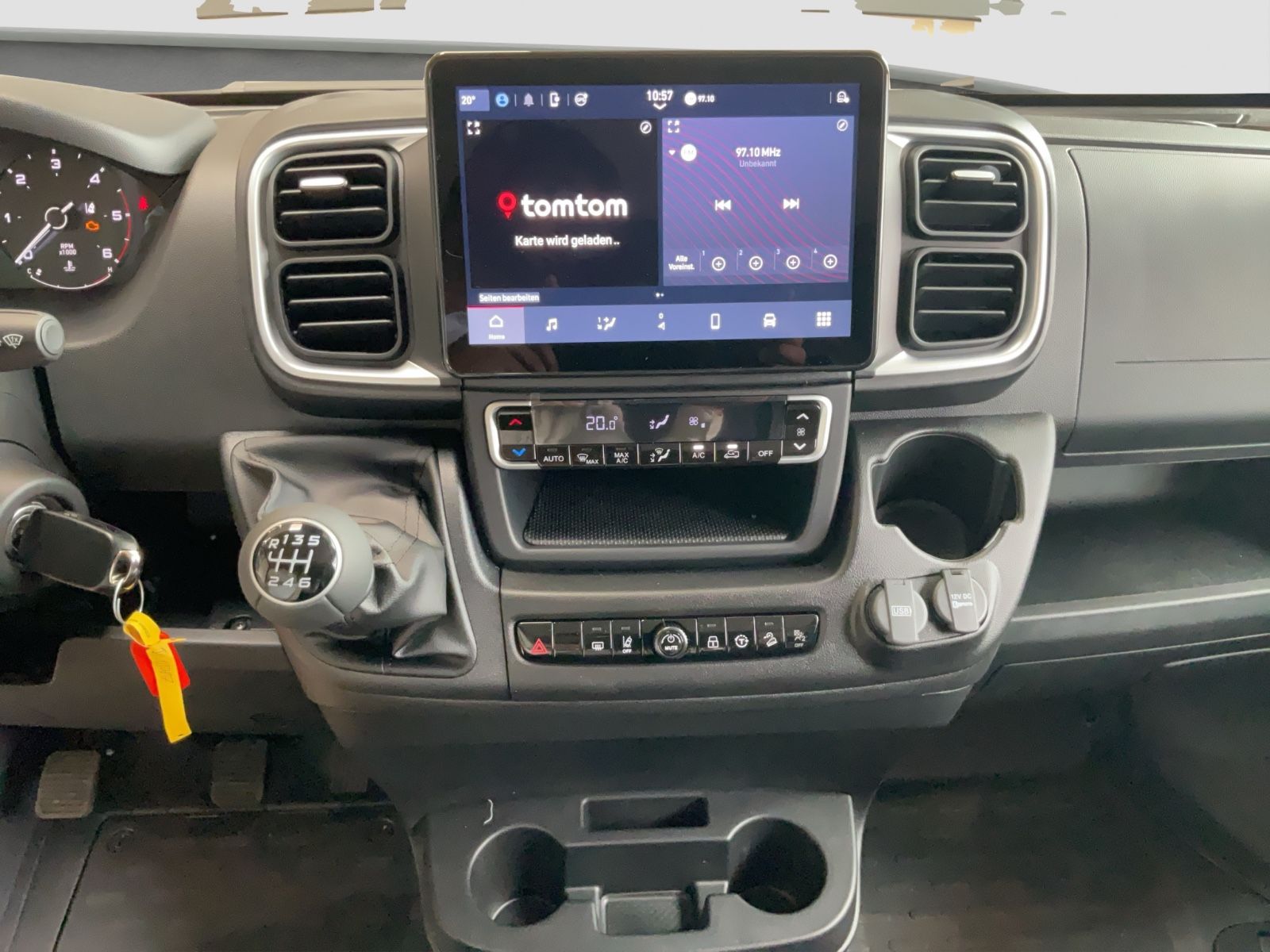 Fahrzeugabbildung Fiat Ducato L2H2 140 MJ Navi Klima Schwingsitz