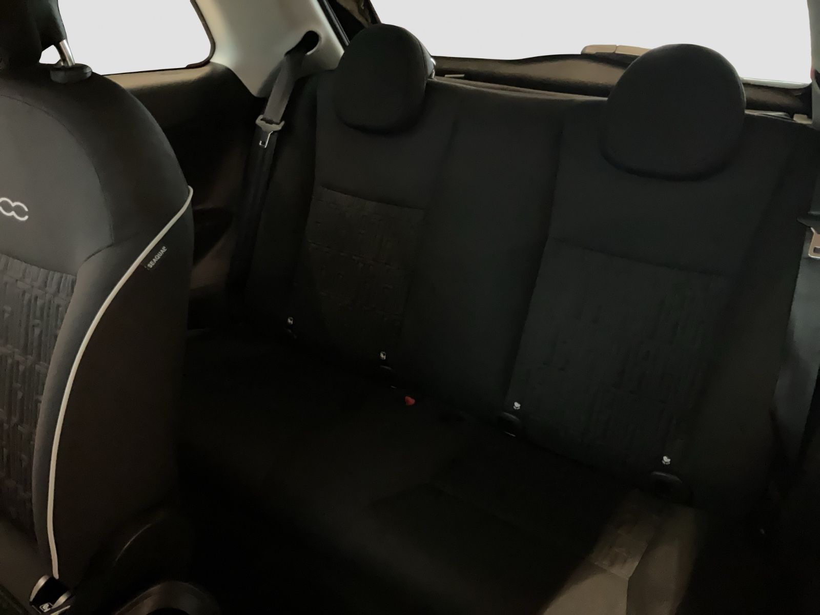 Fahrzeugabbildung Fiat 500e Action + Radio- & Winterpaket