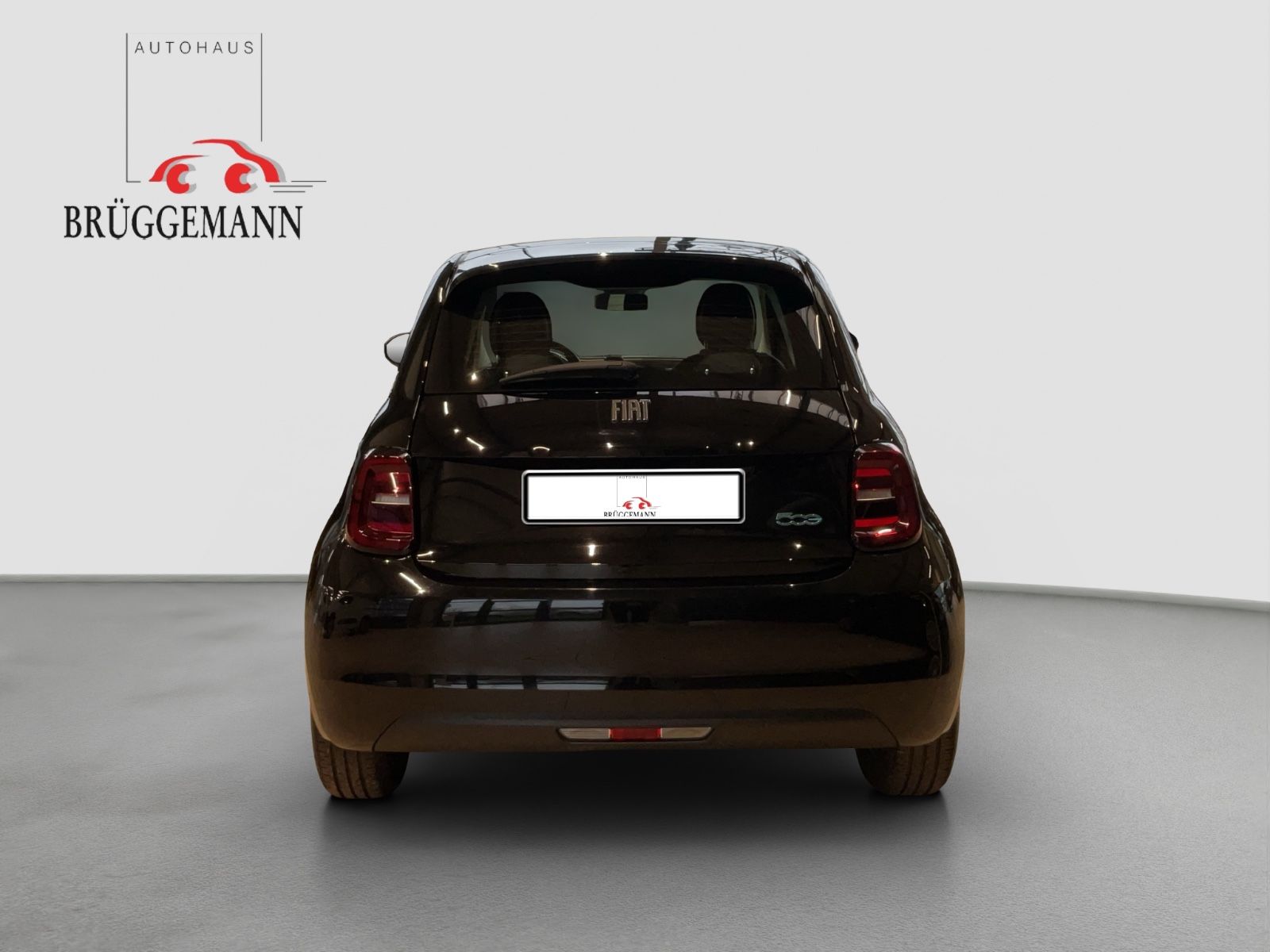 Fahrzeugabbildung Fiat 500e Action + Radio- & Winterpaket