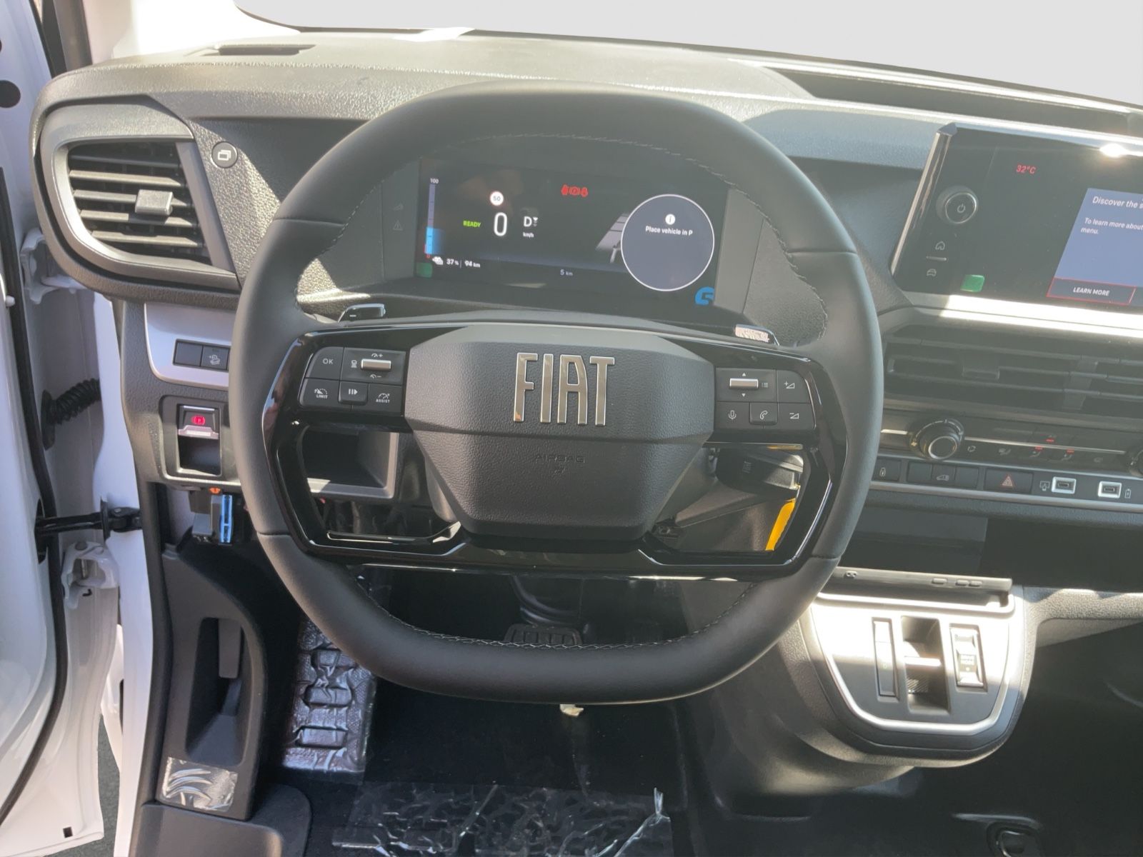 Fahrzeugabbildung Fiat E -Scudo XL Elektro 100KW