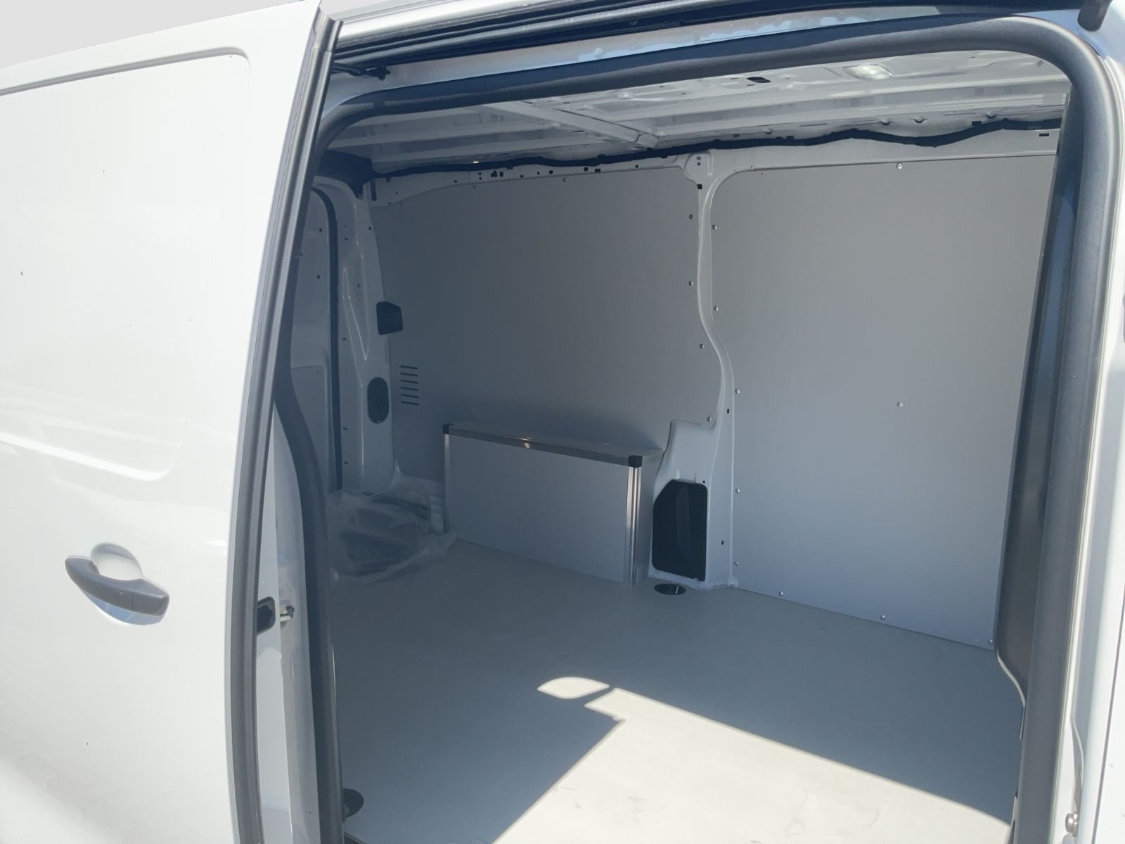 Fahrzeugabbildung Fiat E -Scudo XL Elektro 100KW