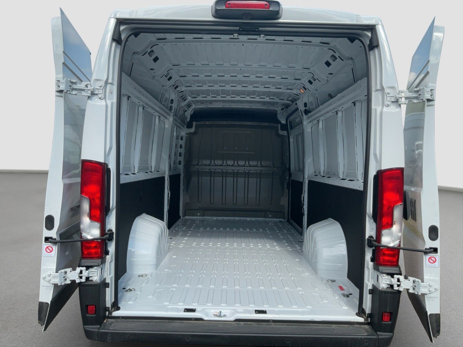 Fahrzeugabbildung Fiat Ducato L4H2 140MJ Kamera Klima ACC