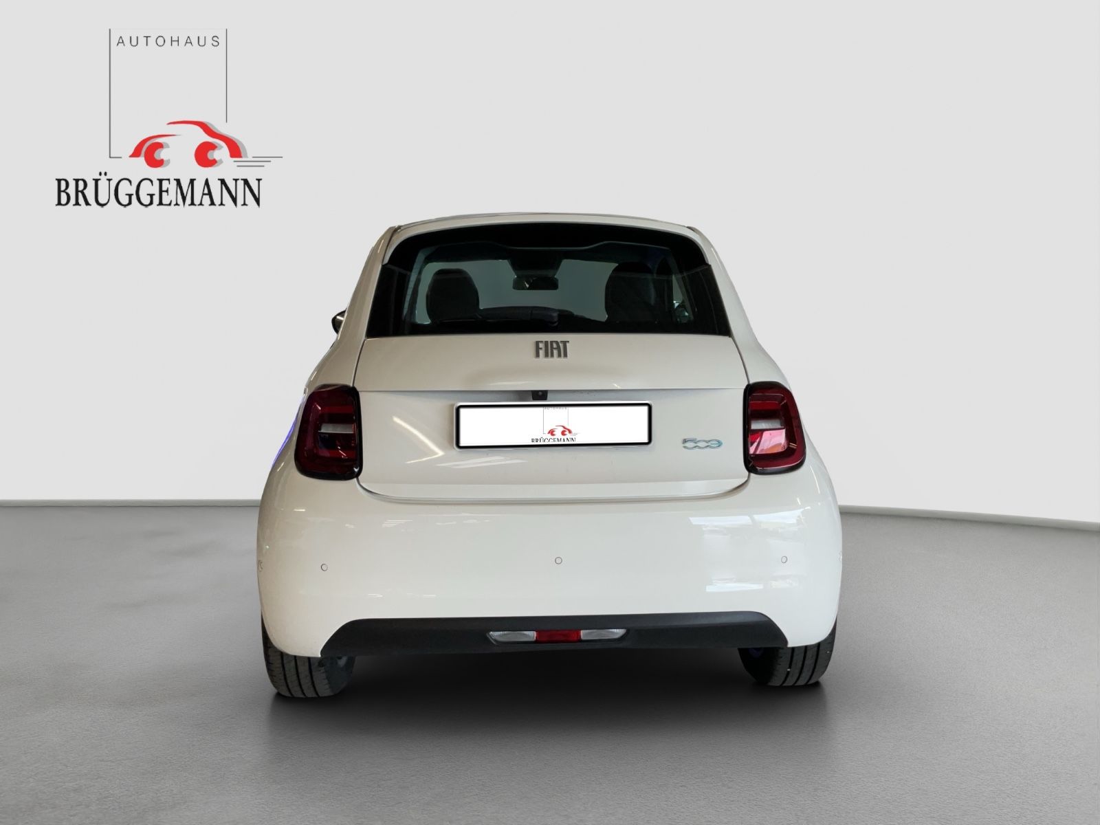 Fahrzeugabbildung Fiat 500e 42 kWh + 16" Alufelgen
