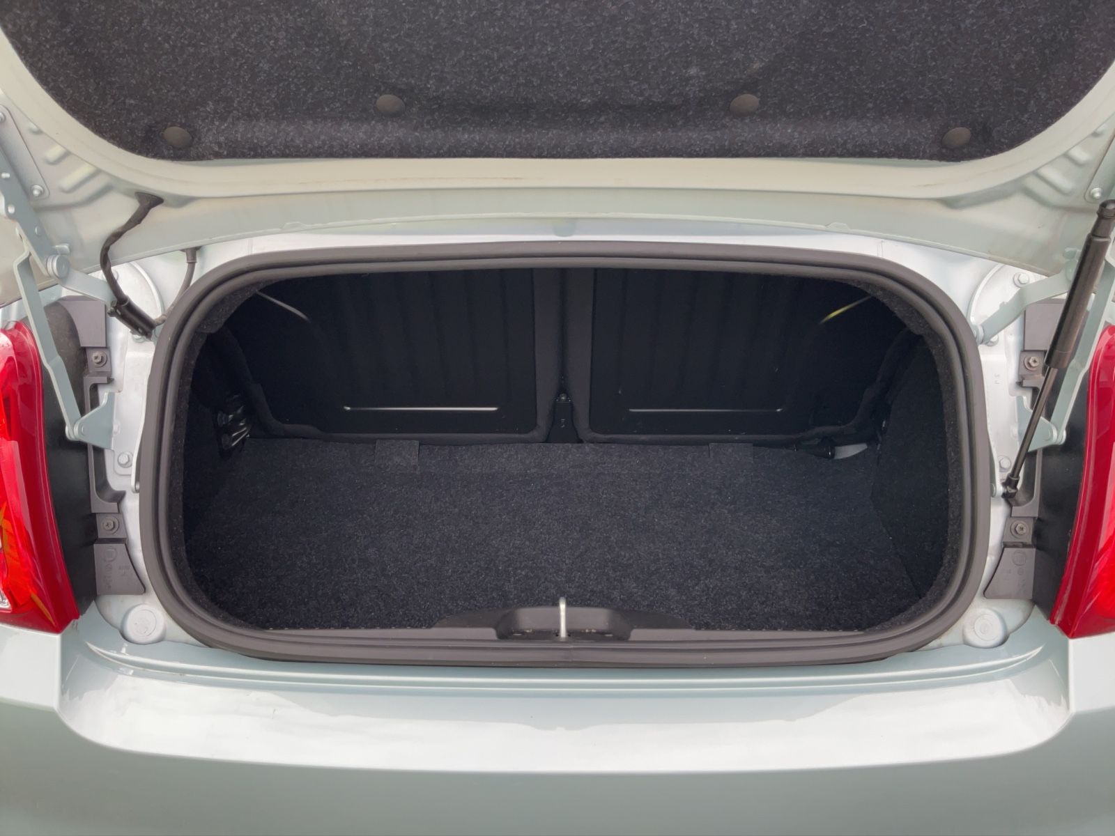 Fahrzeugabbildung Fiat 500C 1.0 Hybrid + Ganzjahresreifen