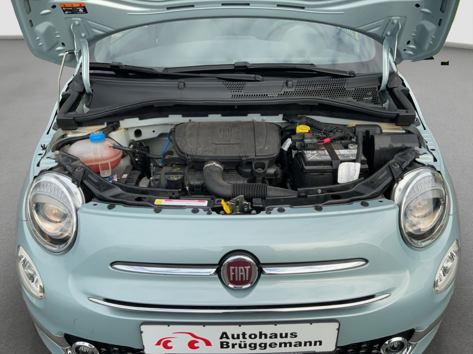 Fahrzeugabbildung Fiat 500C 1.0 Hybrid + Ganzjahresreifen