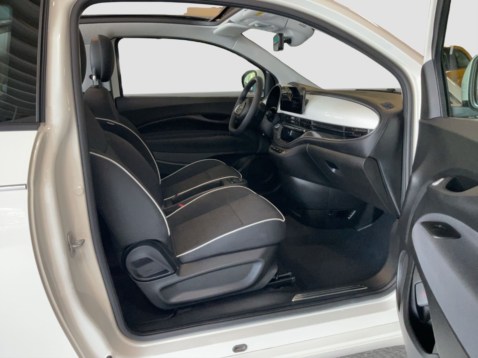 Fahrzeugabbildung Fiat 500e Cabrio 42 kWh