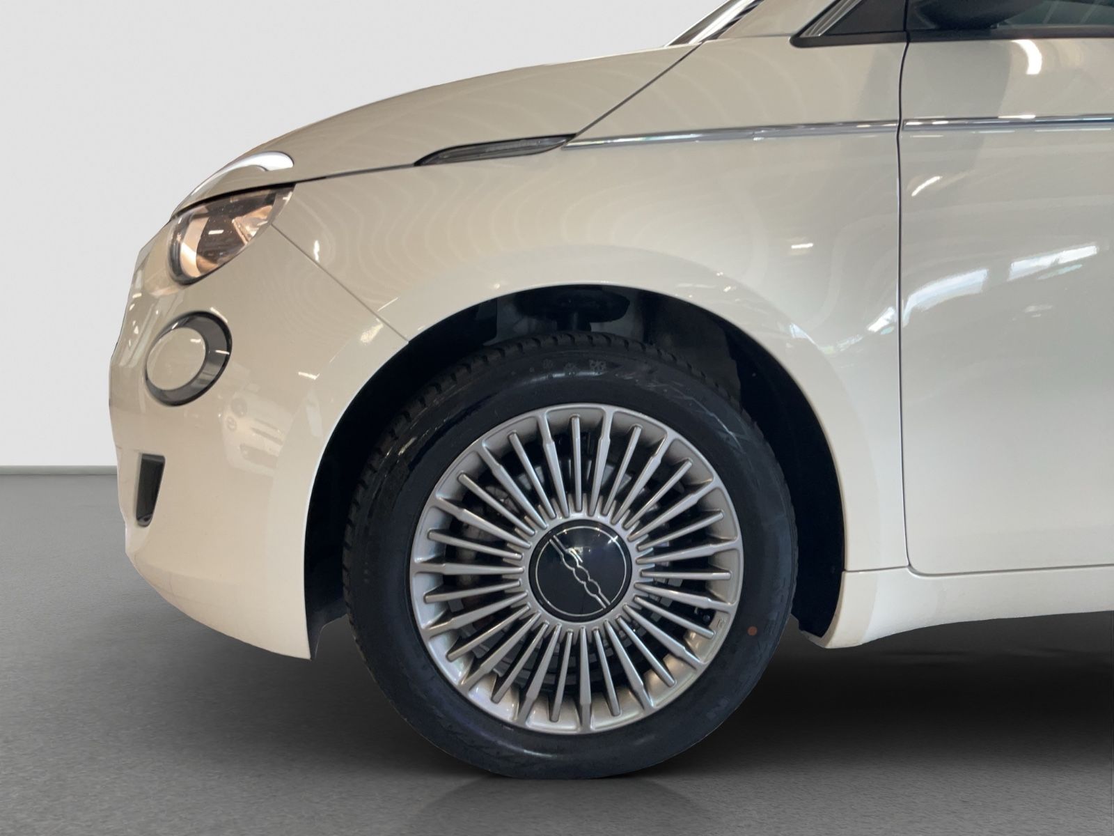 Fahrzeugabbildung Fiat 500e Cabrio 42 kWh