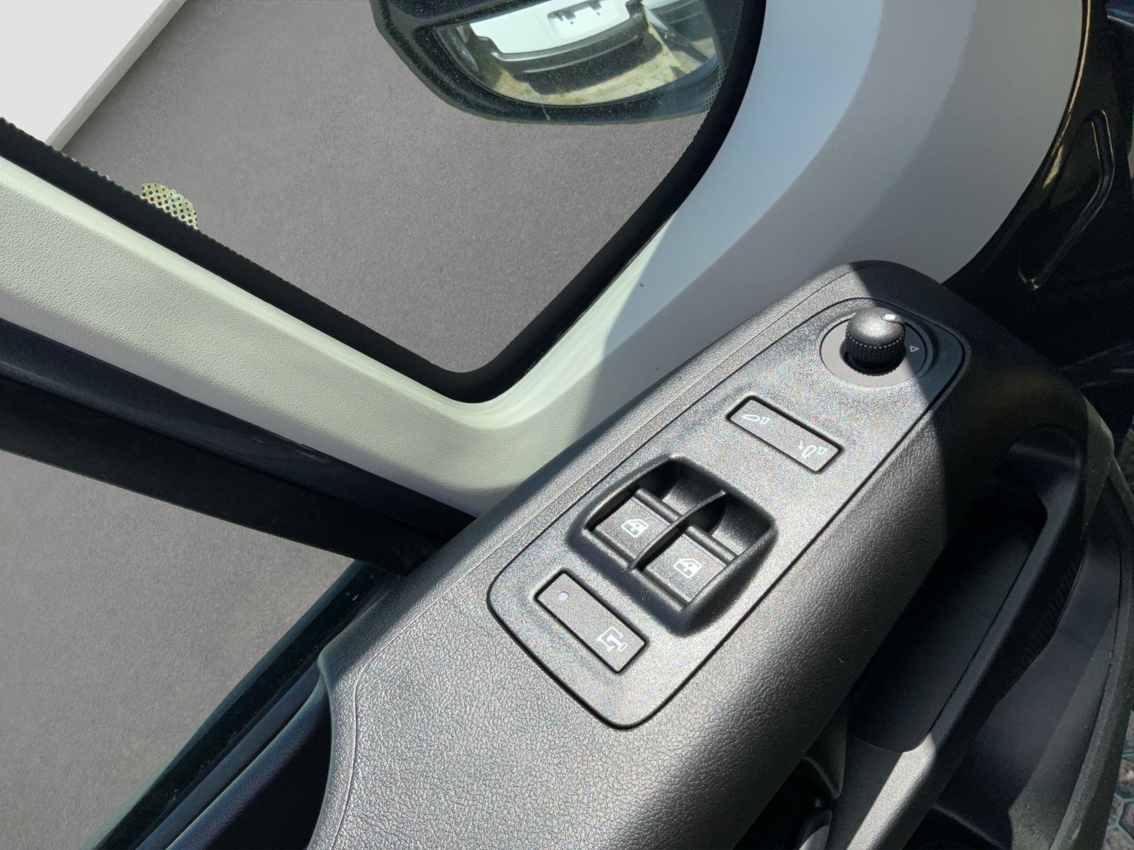 Fahrzeugabbildung Fiat L3H2 180 MJ Teilverglast Automatik ACC Navi