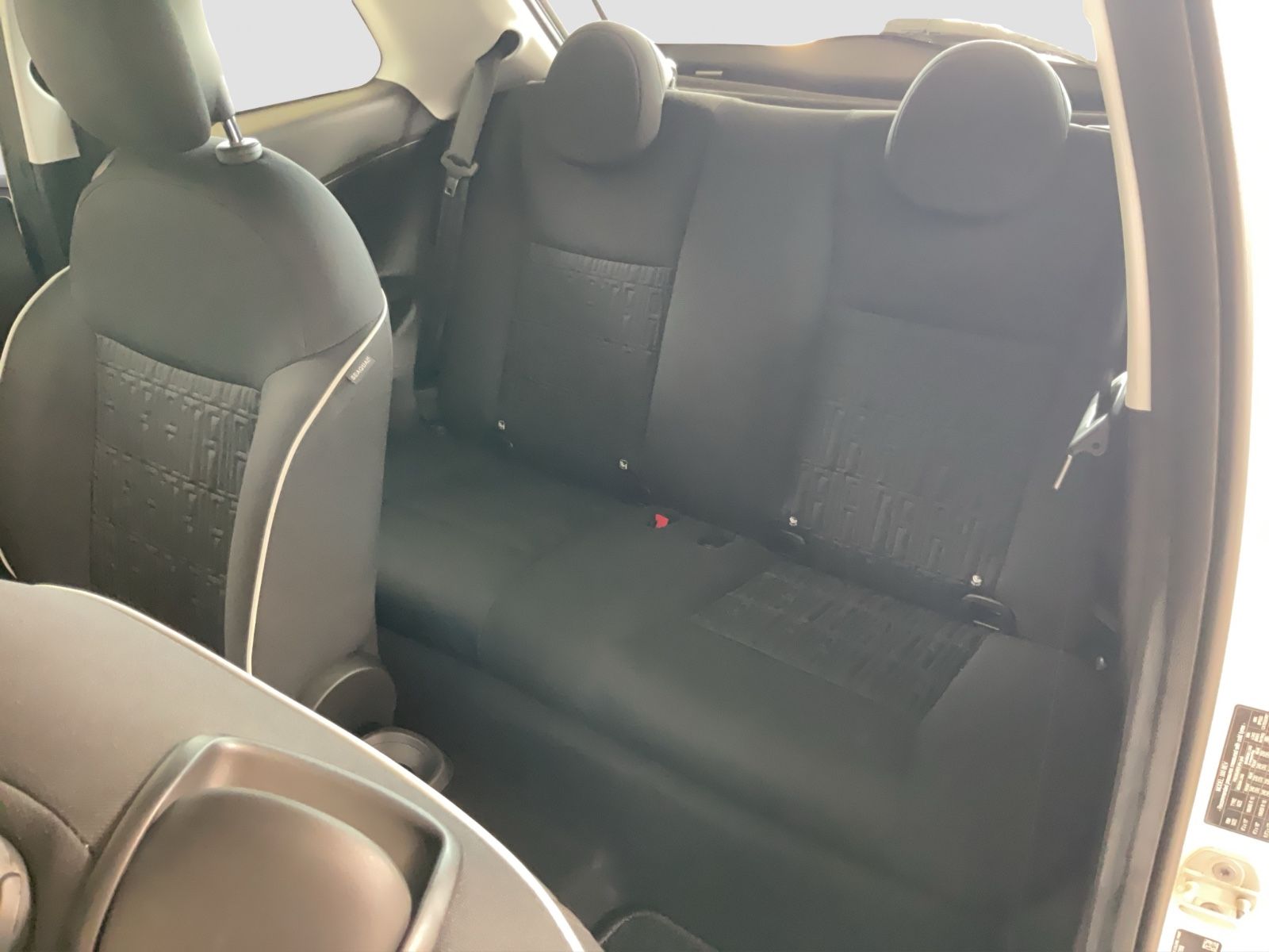 Fahrzeugabbildung Fiat 500e 42 kWh + 16" Alufelgen