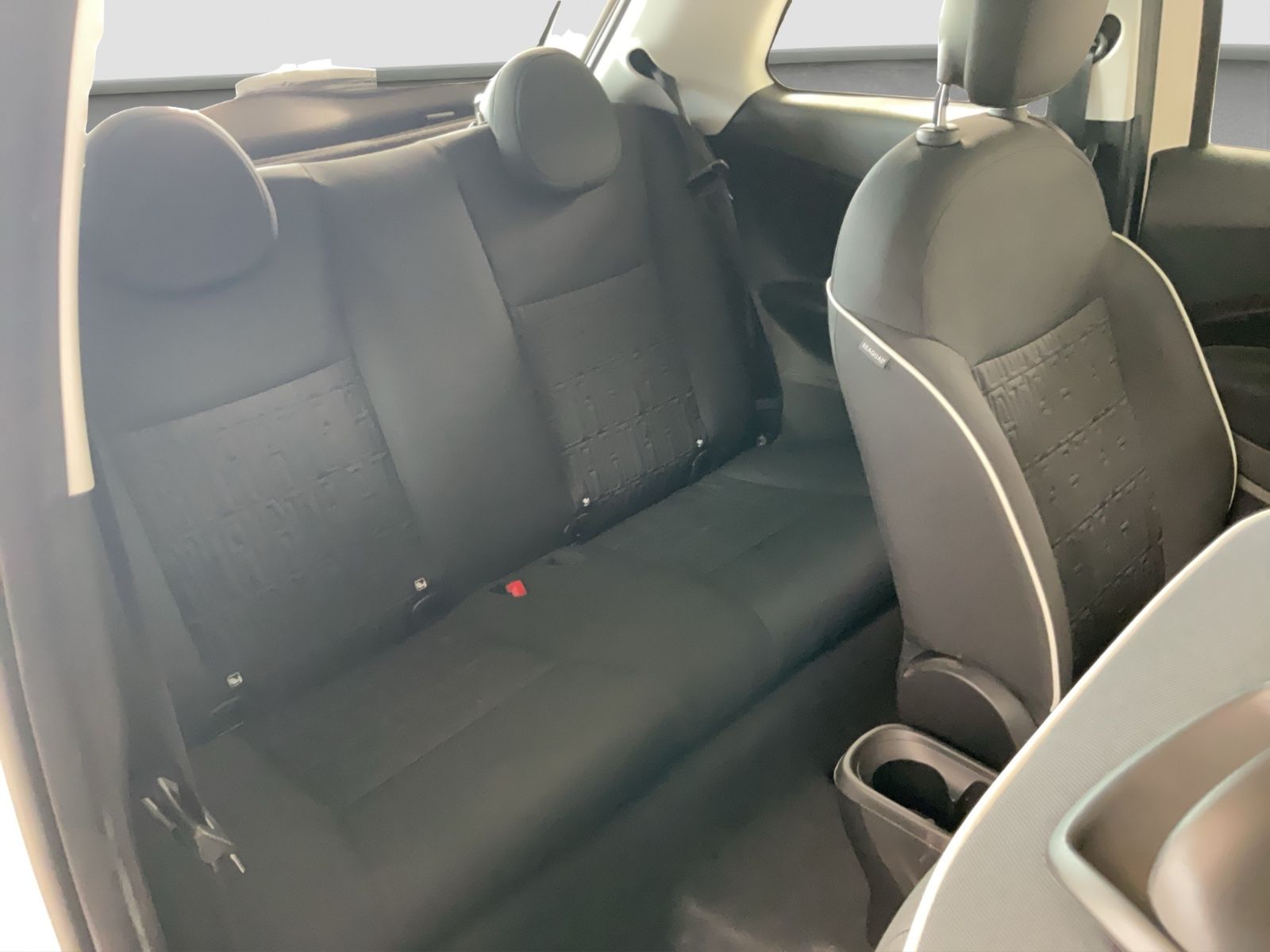 Fahrzeugabbildung Fiat 500e 42 kWh + 16" Alufelgen