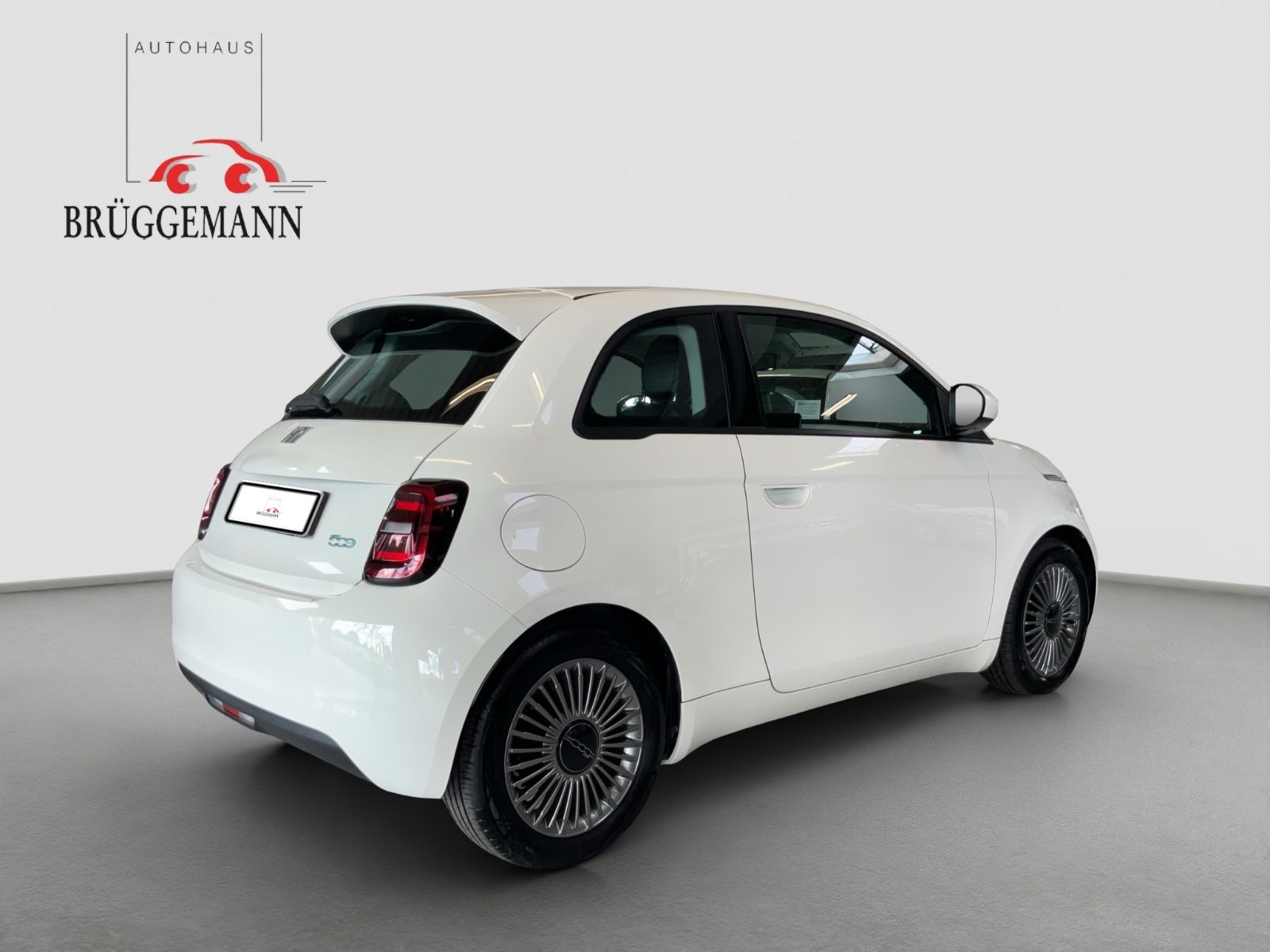 Fahrzeugabbildung Fiat 500e 42 kWh + 16" Alufelgen