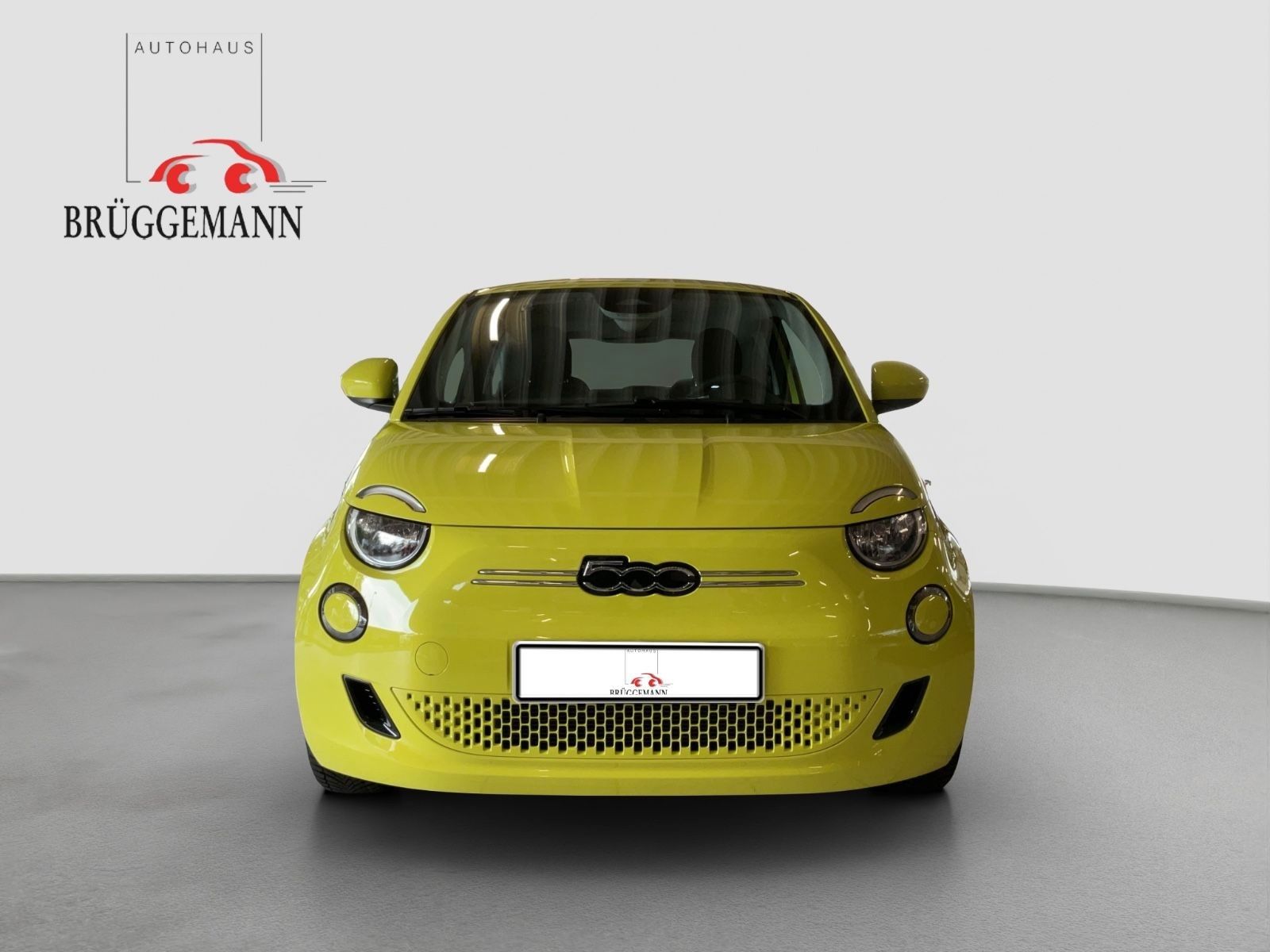 Fahrzeugabbildung Fiat 500e 23,8 kWh + Ganzjahresreifen