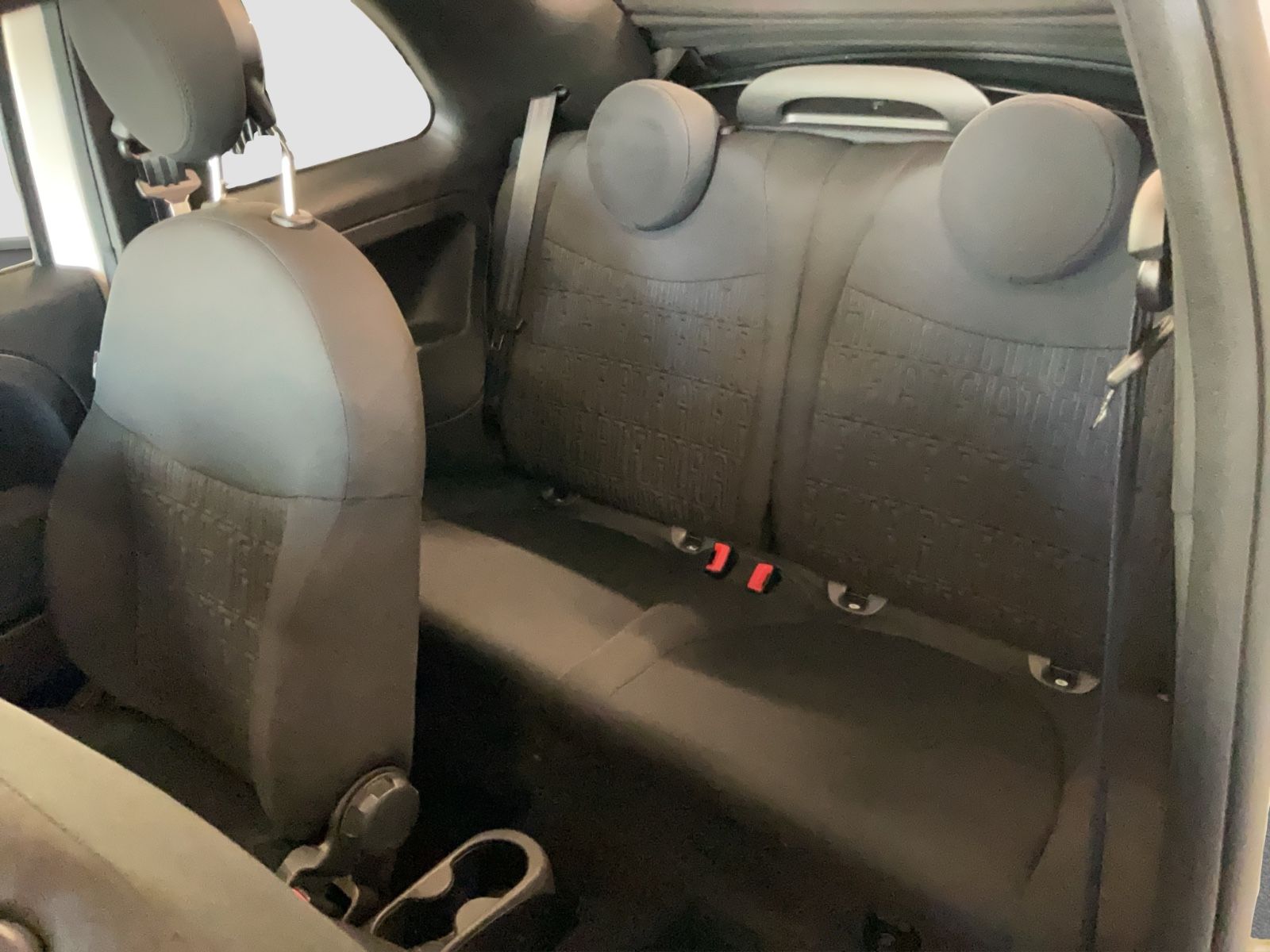 Fahrzeugabbildung Fiat 500C 1.0 Hybrid DOLCEVITA