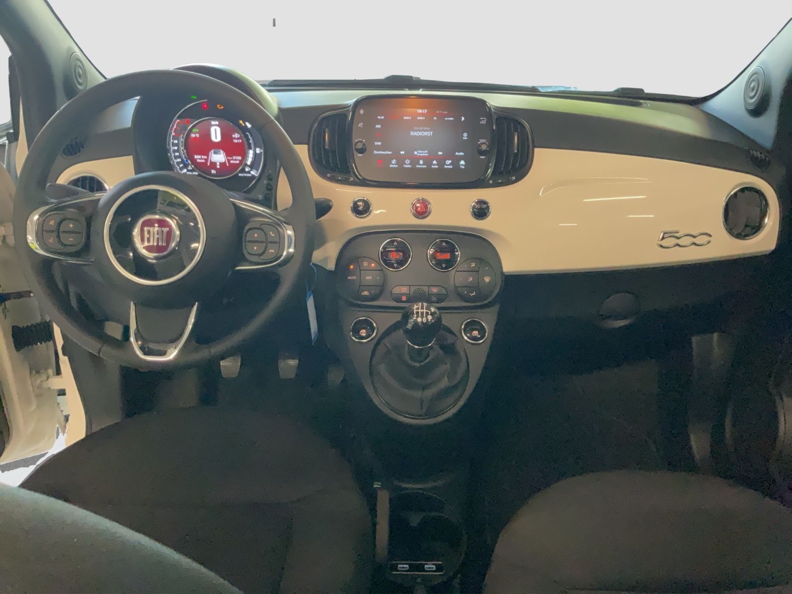 Fahrzeugabbildung Fiat 500C 1.0 Hybrid DOLCEVITA