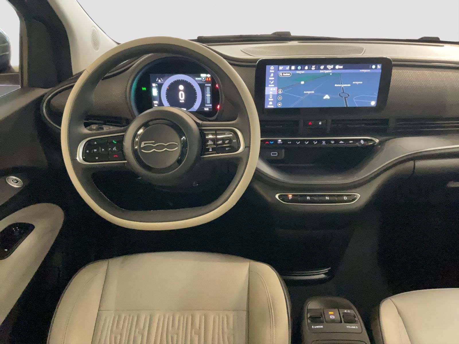 Fahrzeugabbildung Fiat 500e 42 kWh La Prima