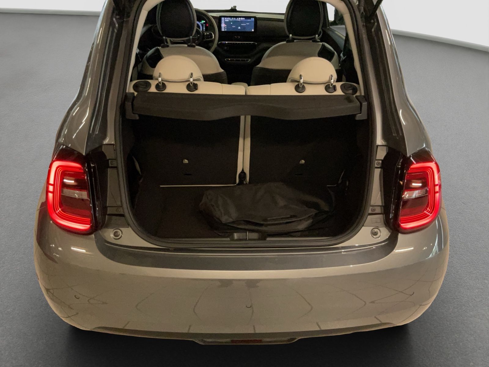 Fahrzeugabbildung Fiat 500e 42 kWh La Prima