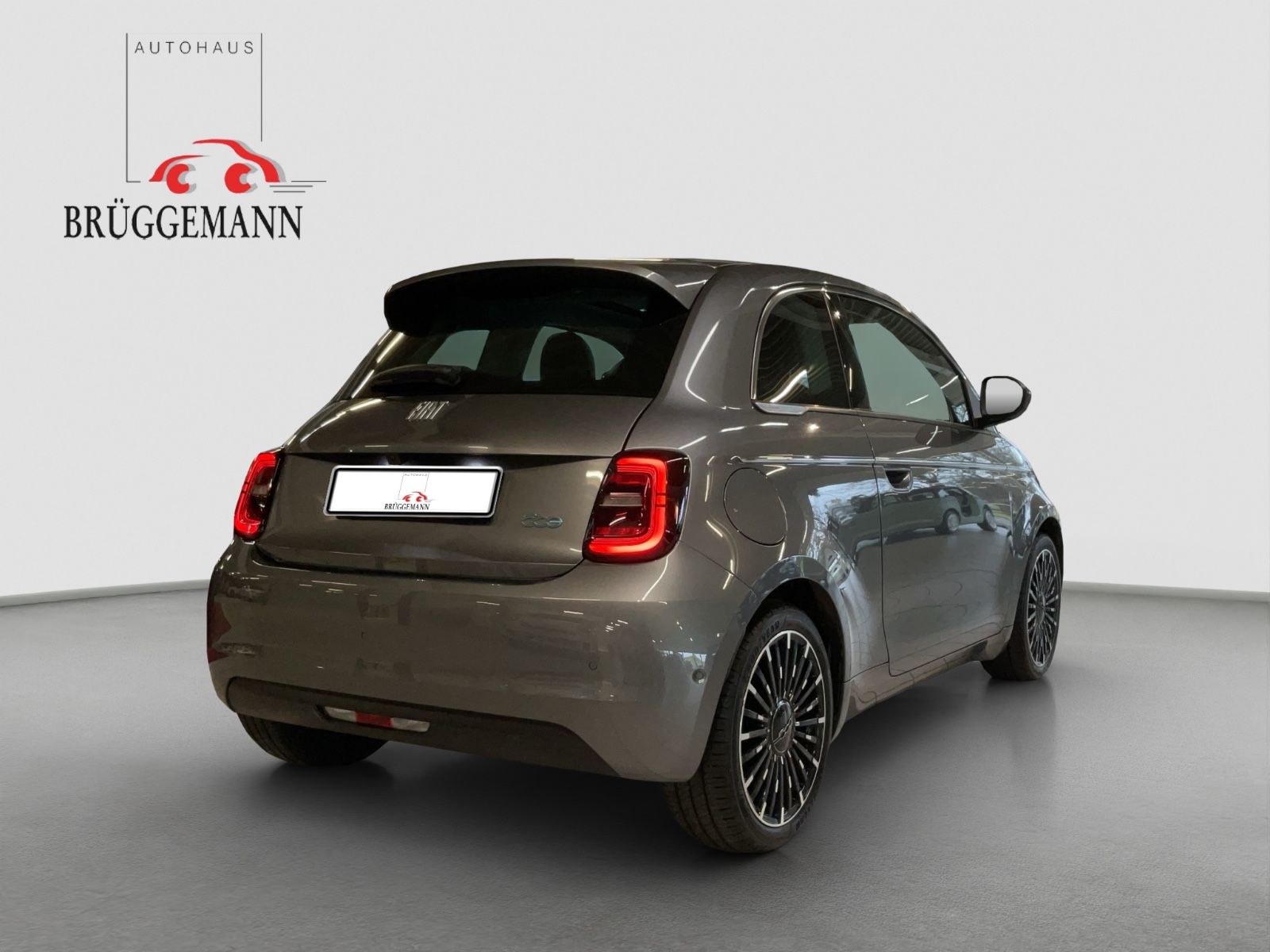Fahrzeugabbildung Fiat 500e 42 kWh La Prima