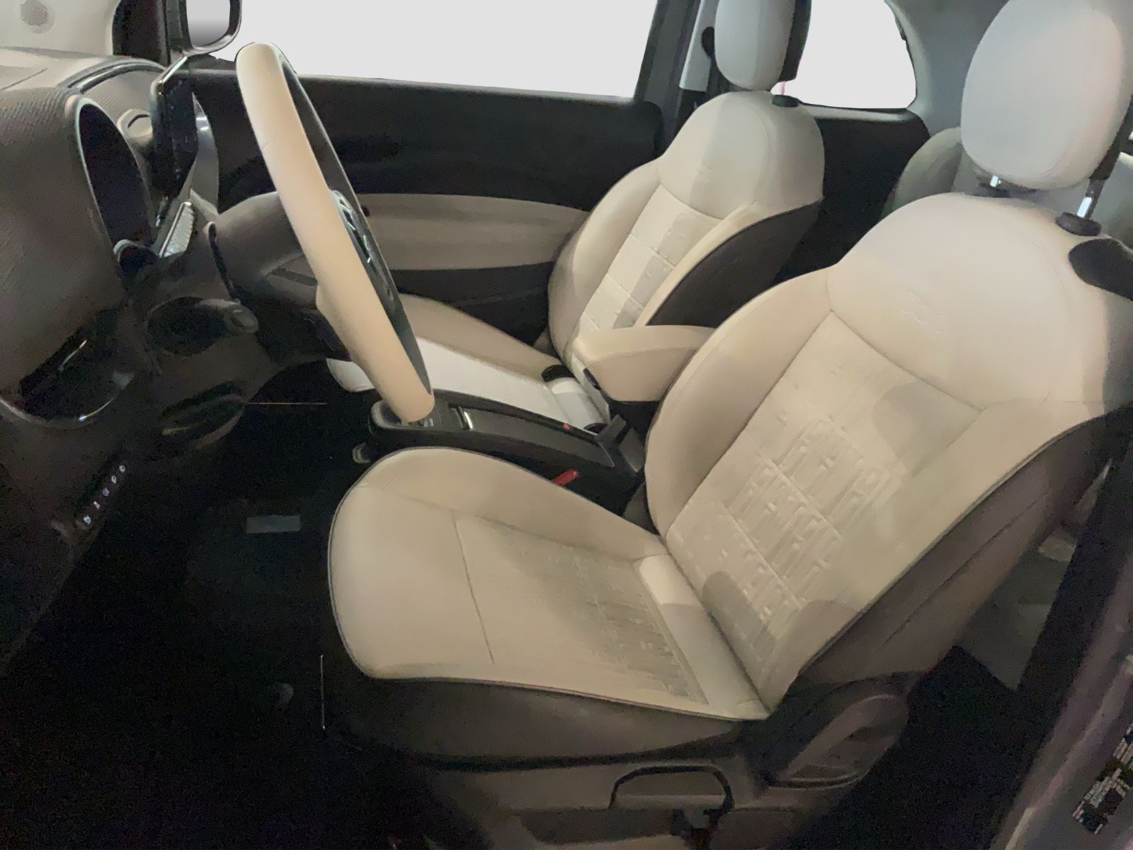 Fahrzeugabbildung Fiat 500e 42 kWh La Prima