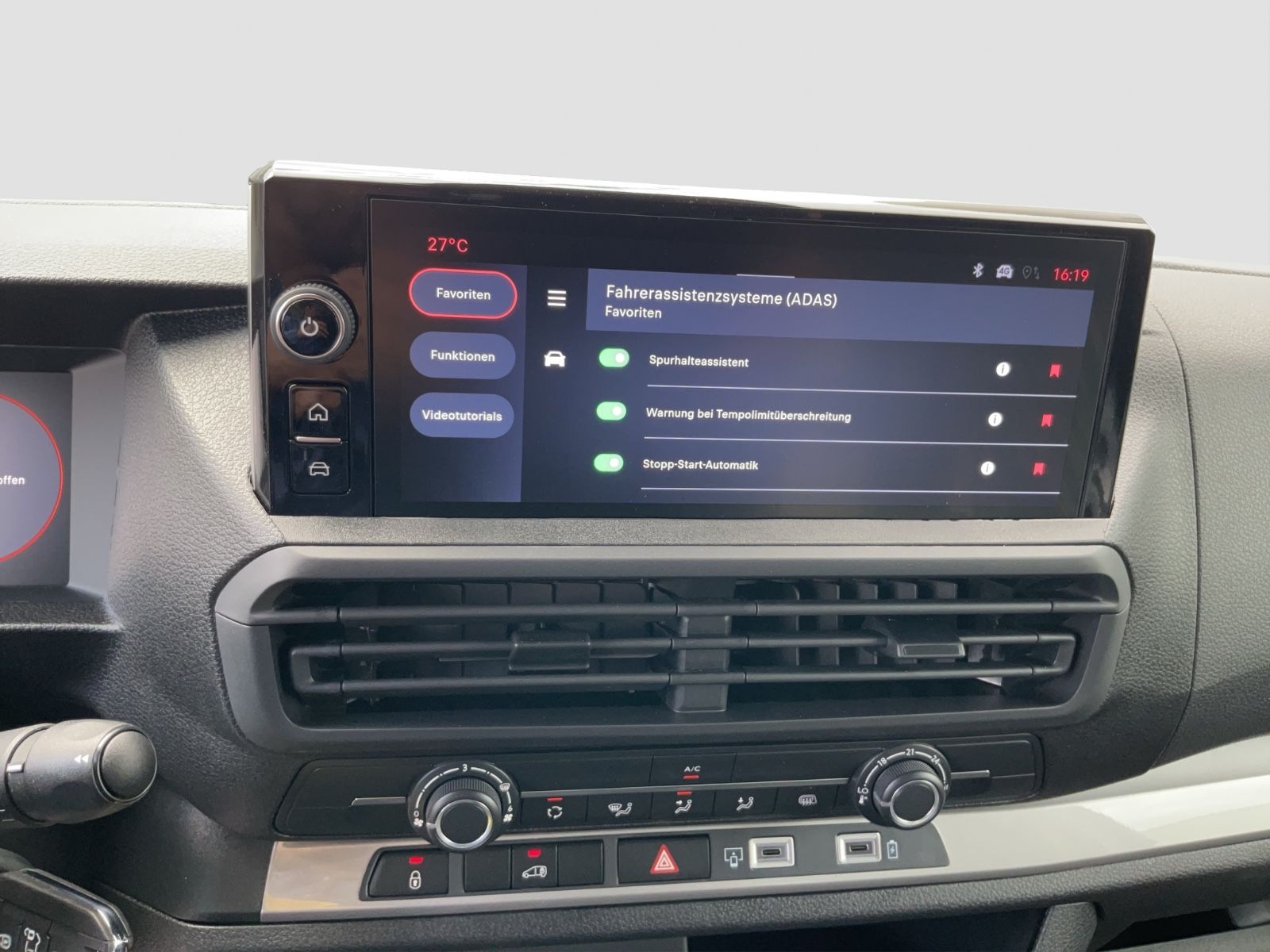 Fahrzeugabbildung Fiat Scudo XL Kamera 10 Zoll Radio Laderaumpaket