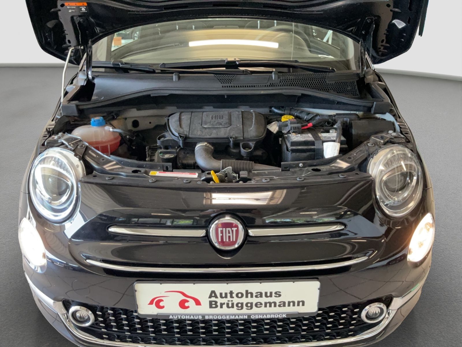 Fahrzeugabbildung Fiat 500C 1.0 Hybrid DOLCEVITA