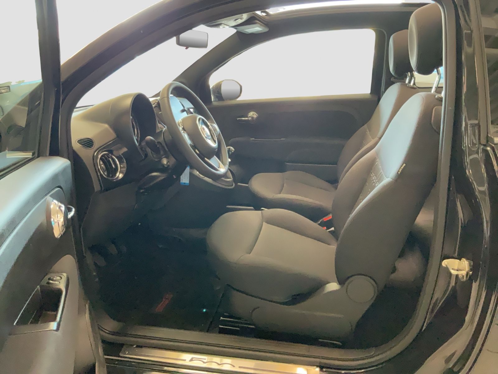 Fahrzeugabbildung Fiat 500C 1.0 Hybrid DOLCEVITA