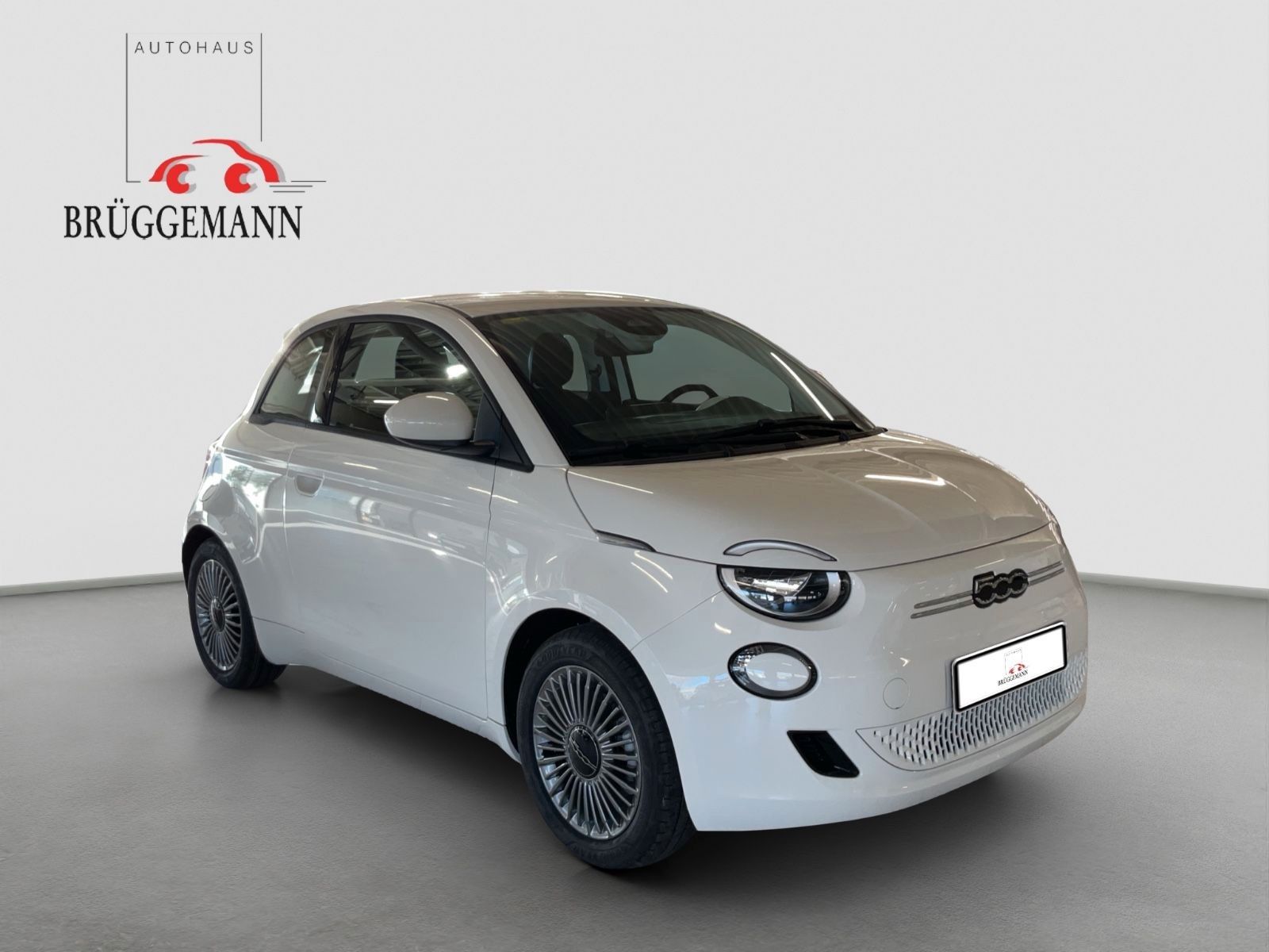 Fahrzeugabbildung Fiat 500e 42 kWh + 16" Alufelgen