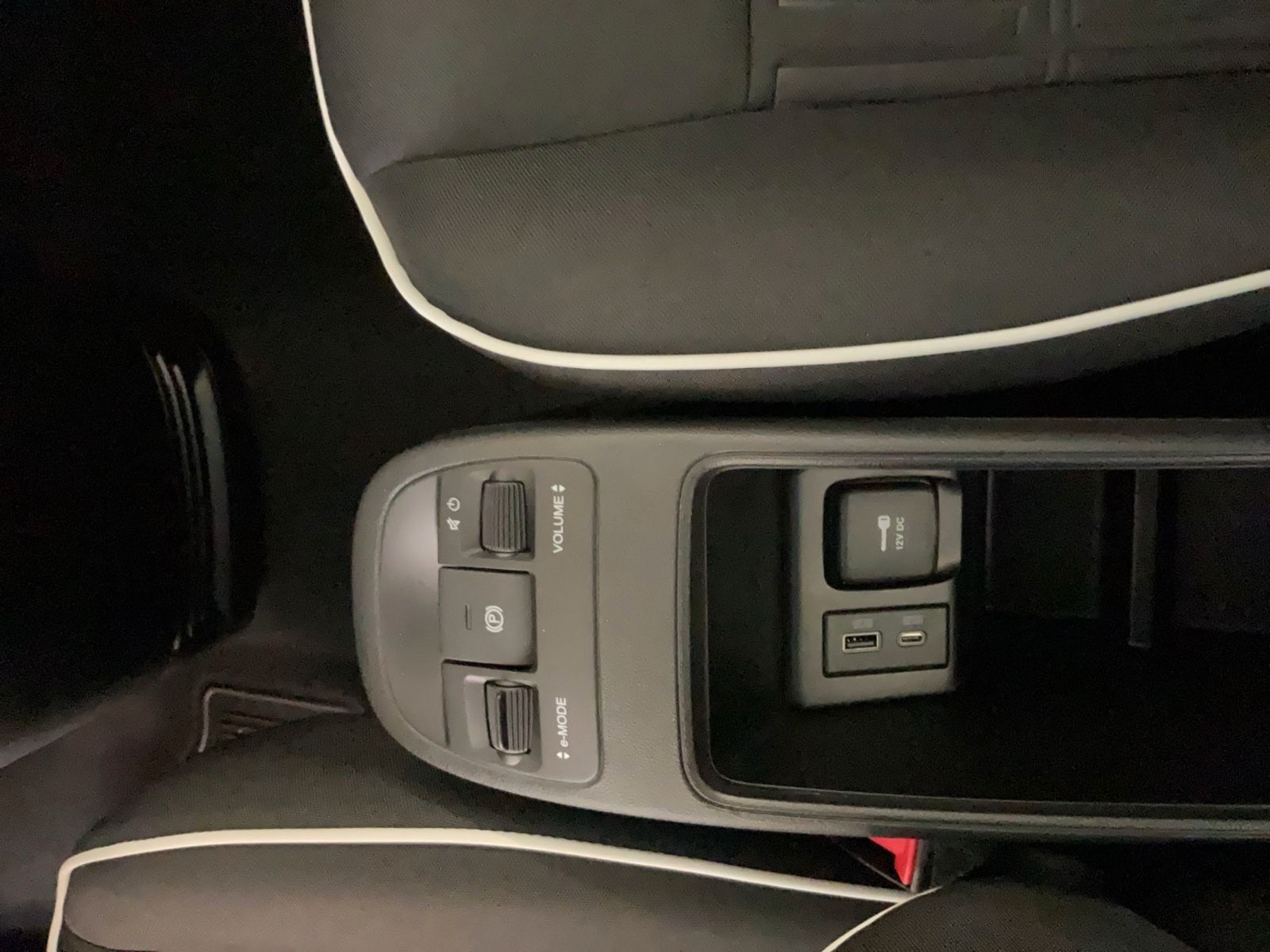 Fahrzeugabbildung Fiat 500e 42 kWh + 16" Alufelgen