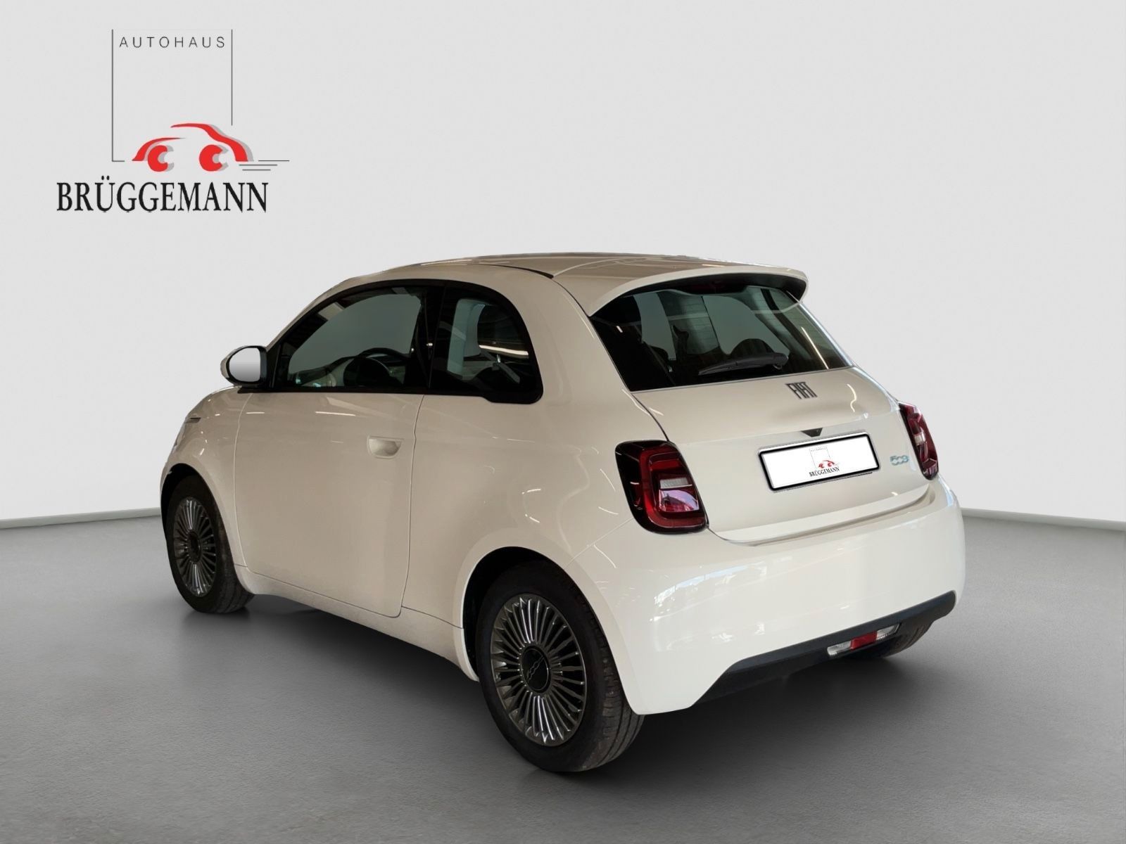 Fahrzeugabbildung Fiat 500e 42 kWh + 16" Alufelgen