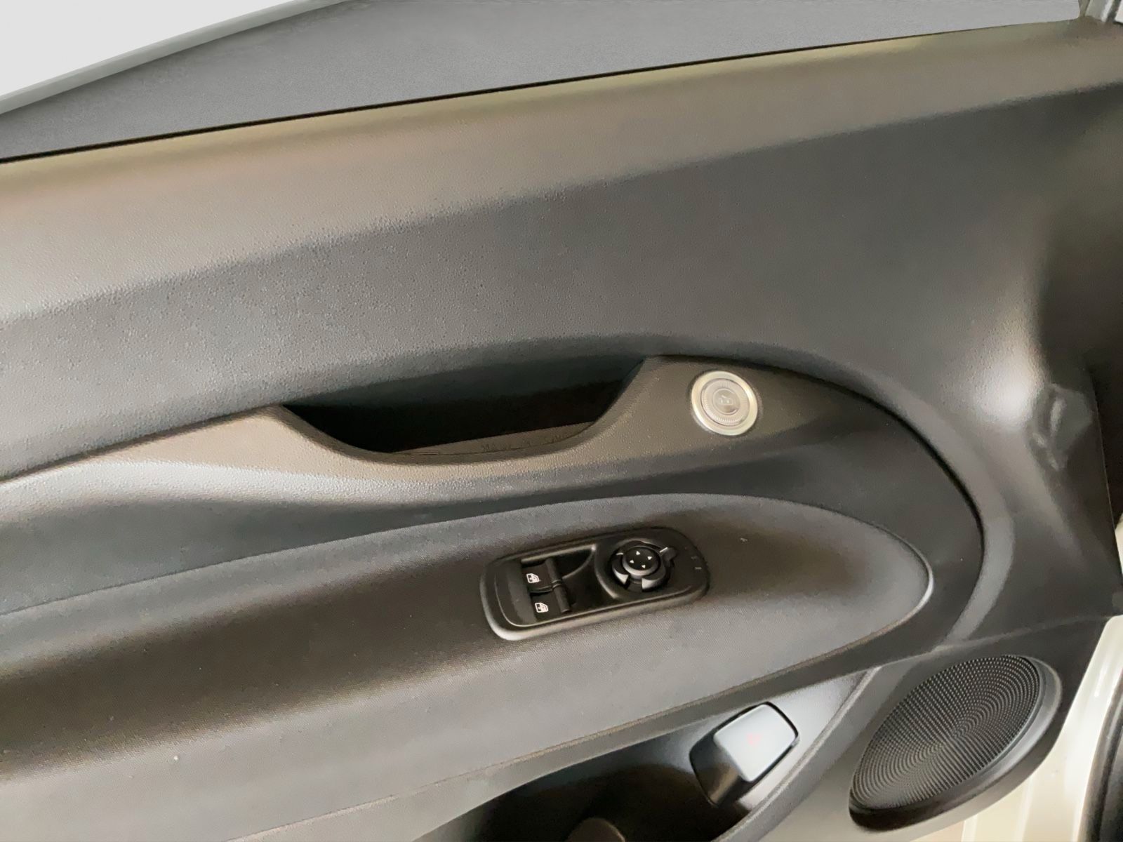 Fahrzeugabbildung Fiat 500e 42 kWh + 16" Alufelgen