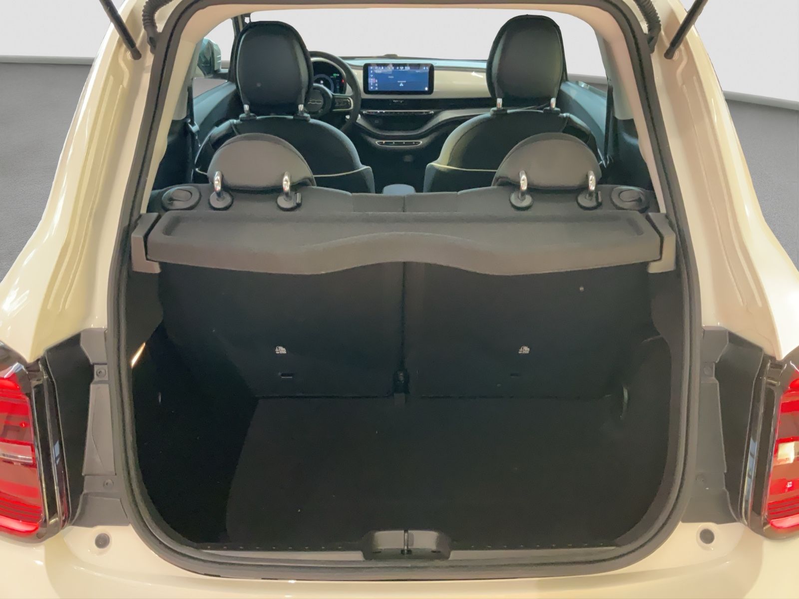 Fahrzeugabbildung Fiat 500e + Komfort Paket, 16" Alufelgen
