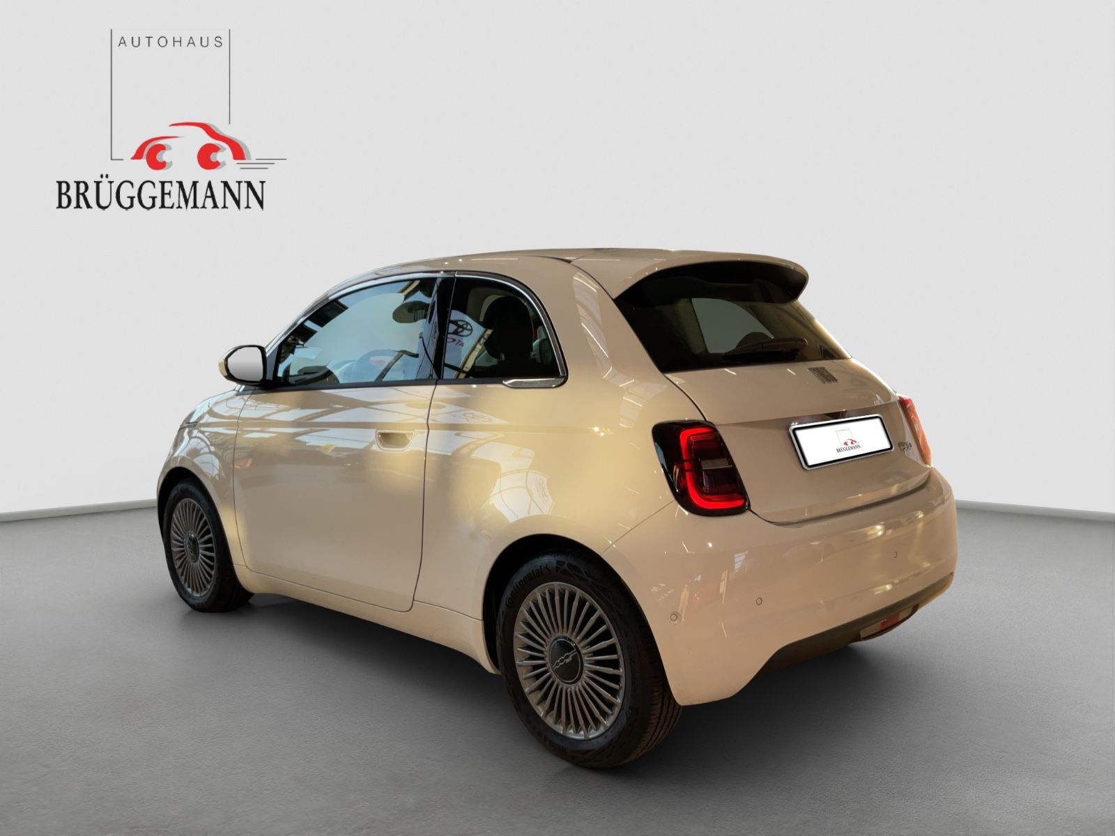 Fahrzeugabbildung Fiat 500e + Komfort Paket, 16" Alufelgen