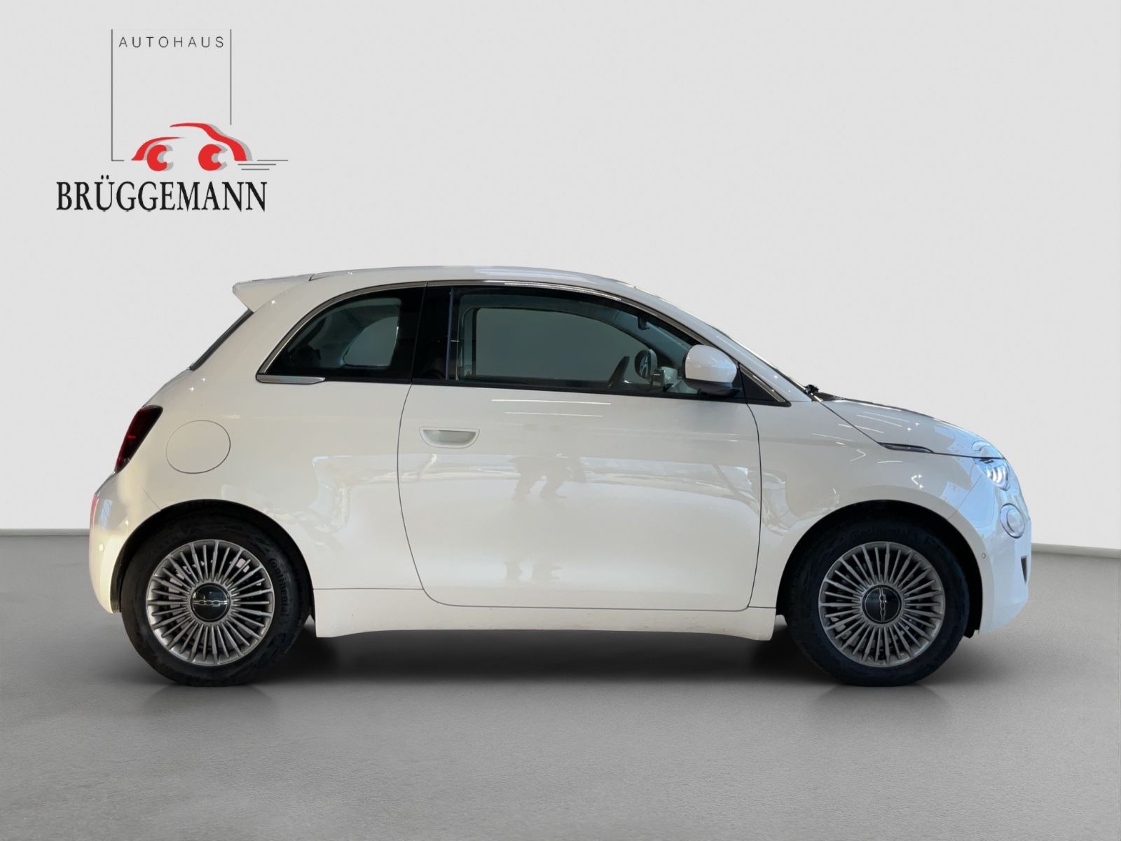 Fahrzeugabbildung Fiat 500e + Komfort Paket, 16" Alufelgen