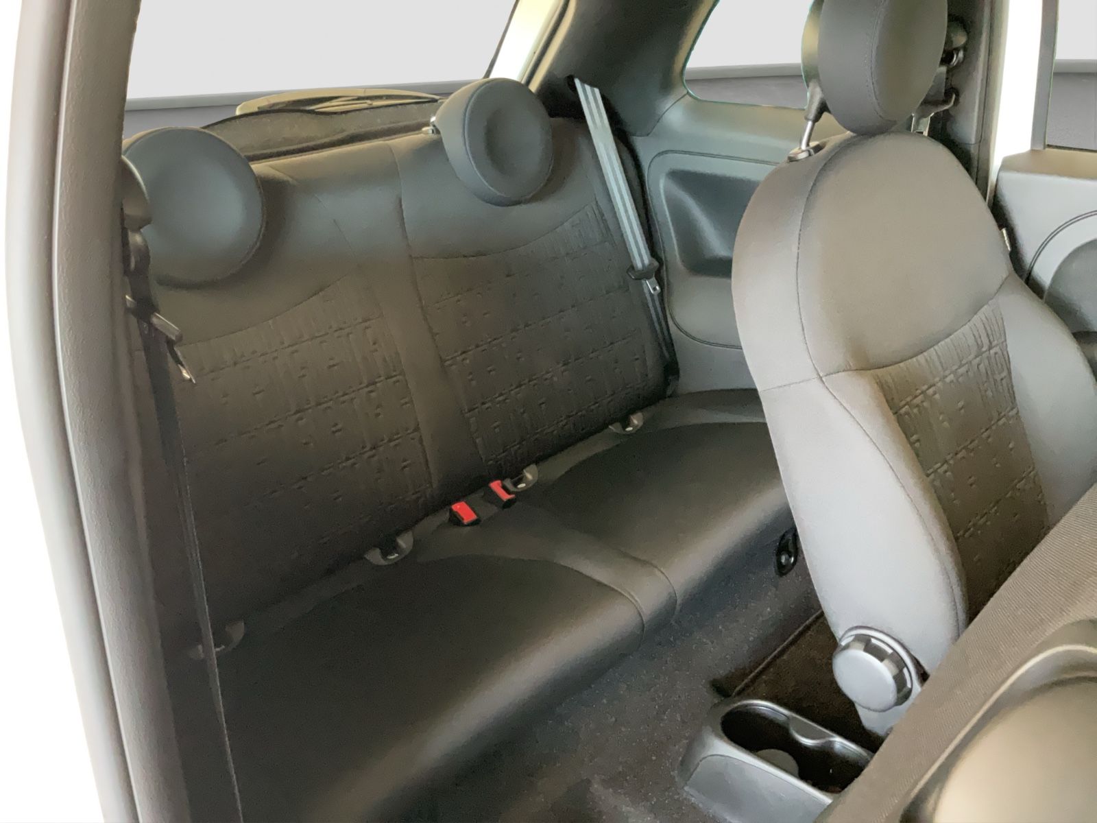 Fahrzeugabbildung Fiat 500 1.0 Hybrid