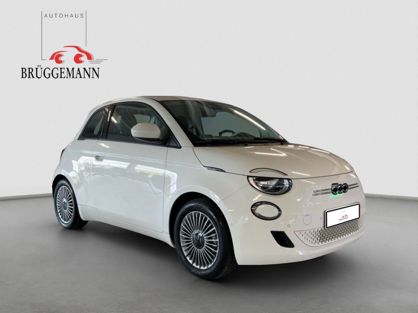 Fahrzeugabbildung Fiat 500e + Komfort Paket, 16" Alufelgen
