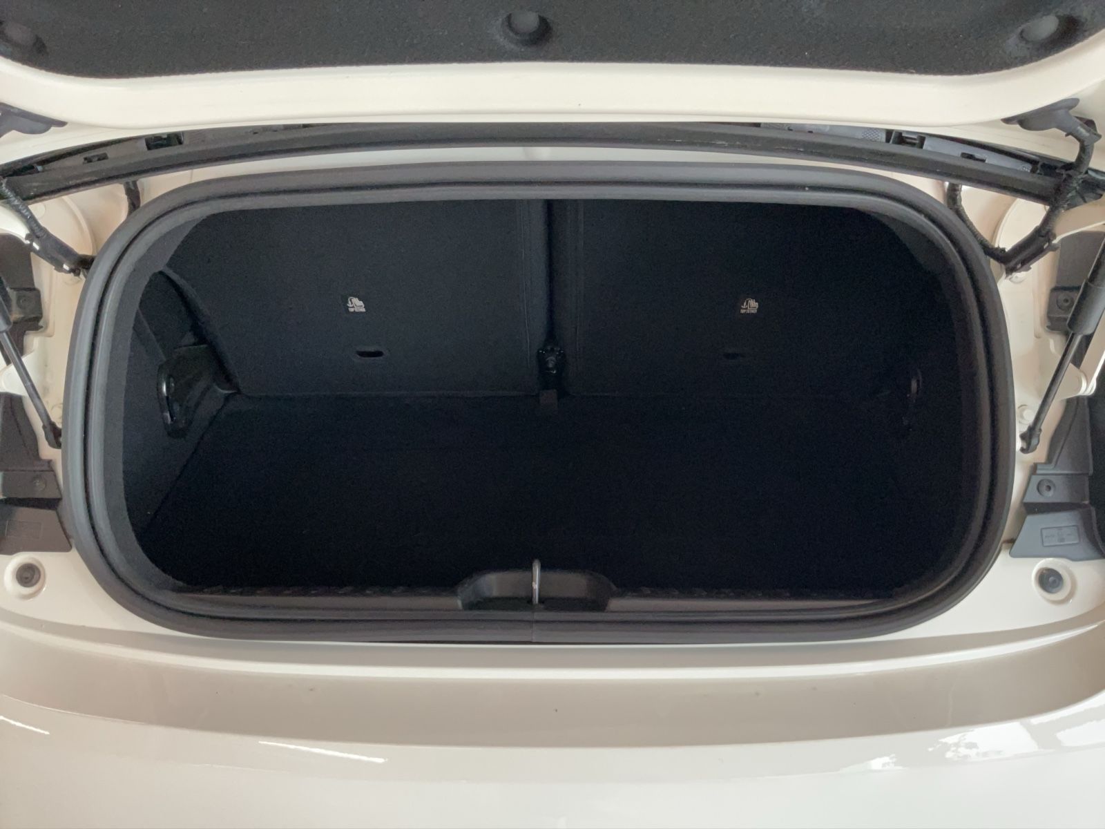 Fahrzeugabbildung Fiat 500e Cabrio 42 kWh + Komfortpaket