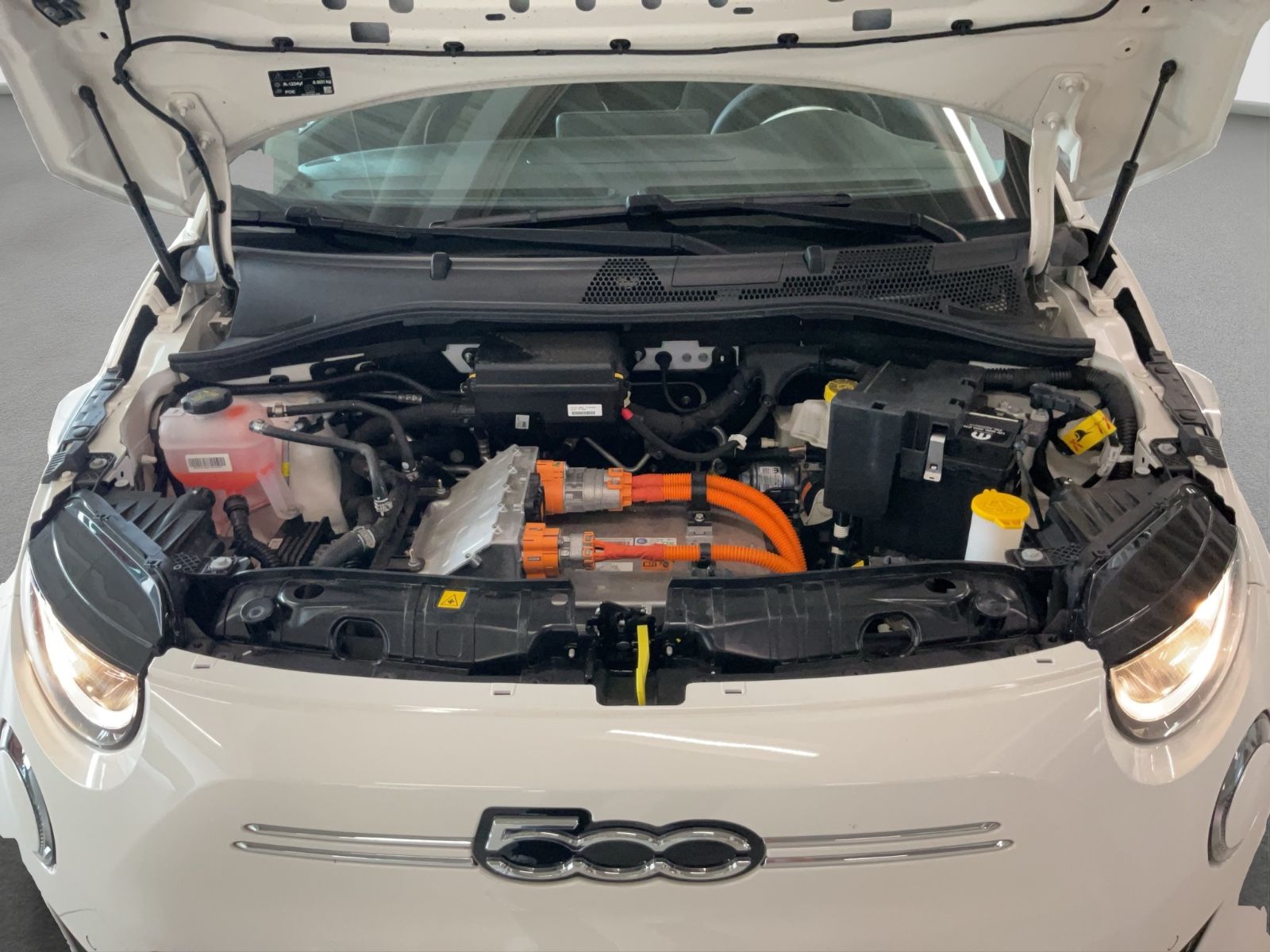 Fahrzeugabbildung Fiat 500e Cabrio 42 kWh + Komfortpaket