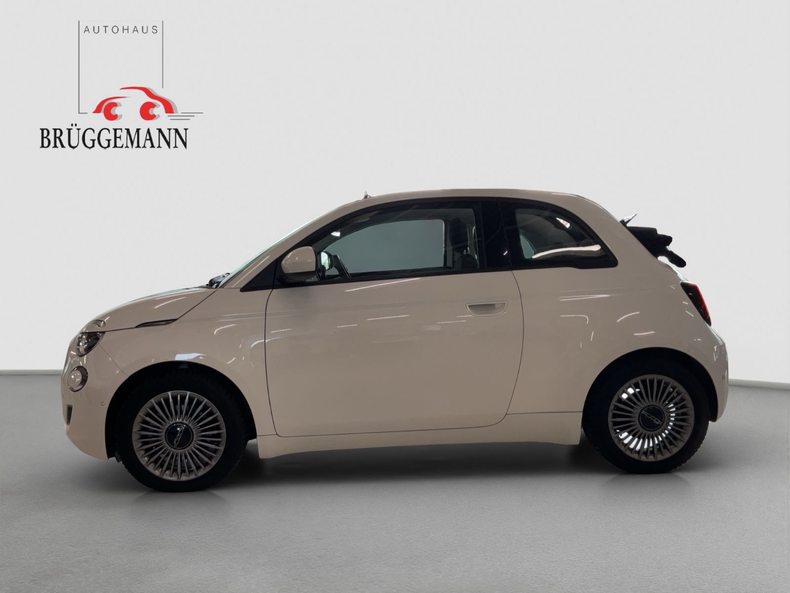 Fahrzeugabbildung Fiat 500e Cabrio 42 kWh + Komfortpaket