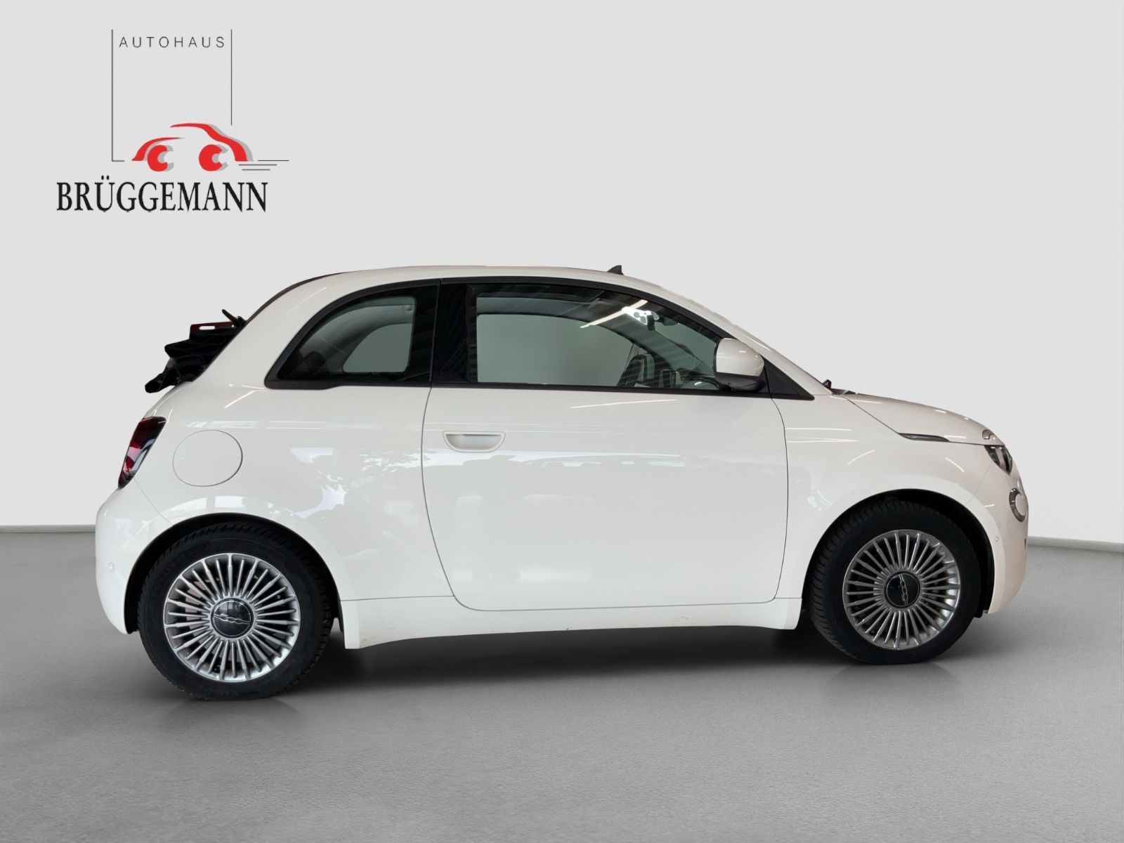 Fahrzeugabbildung Fiat 500e Cabrio 42 kWh + Komfortpaket