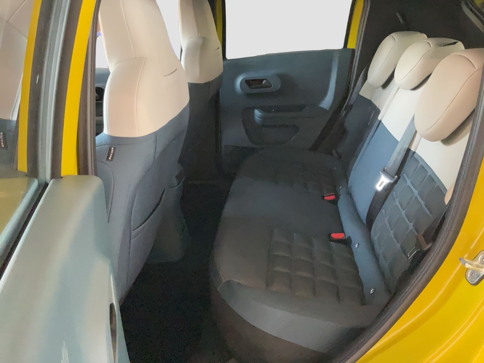 Fahrzeugabbildung Fiat Grande Panda Elektro La Prima