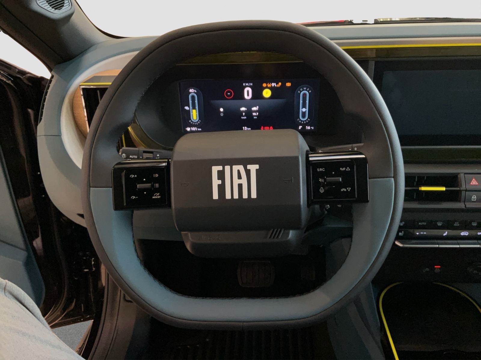 Fahrzeugabbildung Fiat Grande Panda Elektro La Prima + Winterpaket