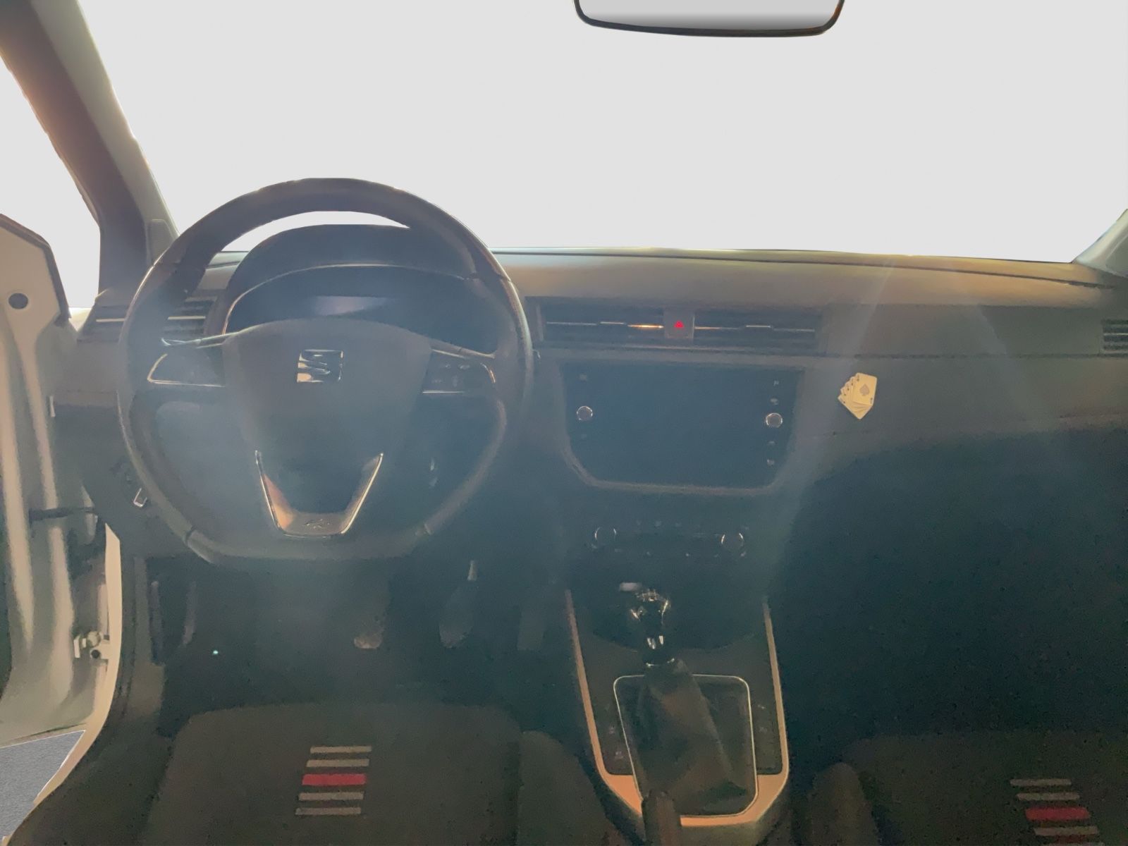 Fahrzeugabbildung SEAT Arona FR AHK, Beats, LED, Shzg, 8-Fach