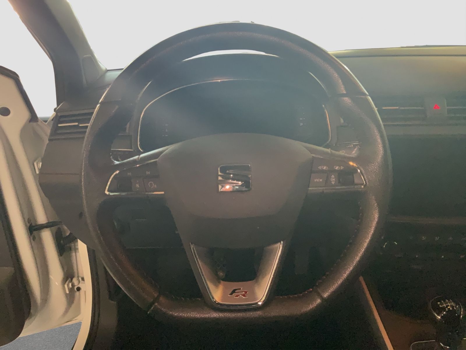 Fahrzeugabbildung SEAT Arona FR AHK, Beats, LED, Shzg, 8-Fach