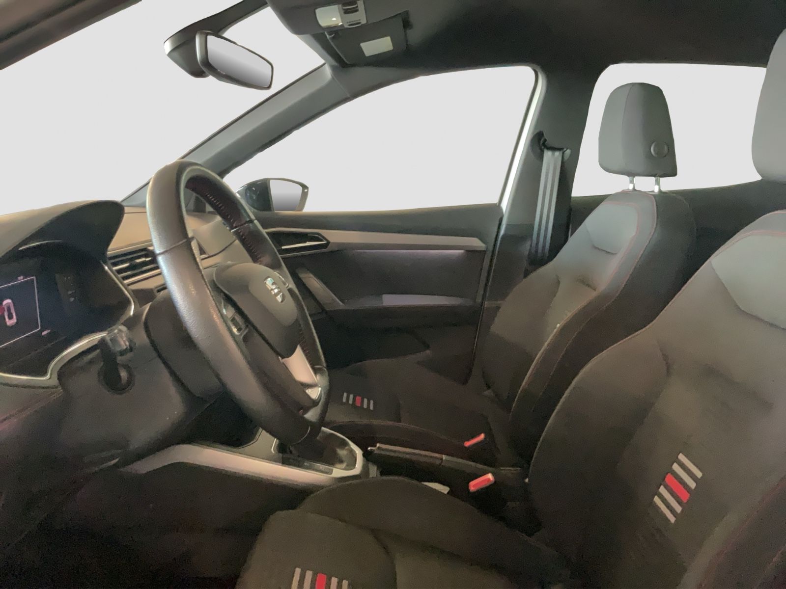 Fahrzeugabbildung SEAT Arona FR AHK, Beats, LED, Shzg, 8-Fach