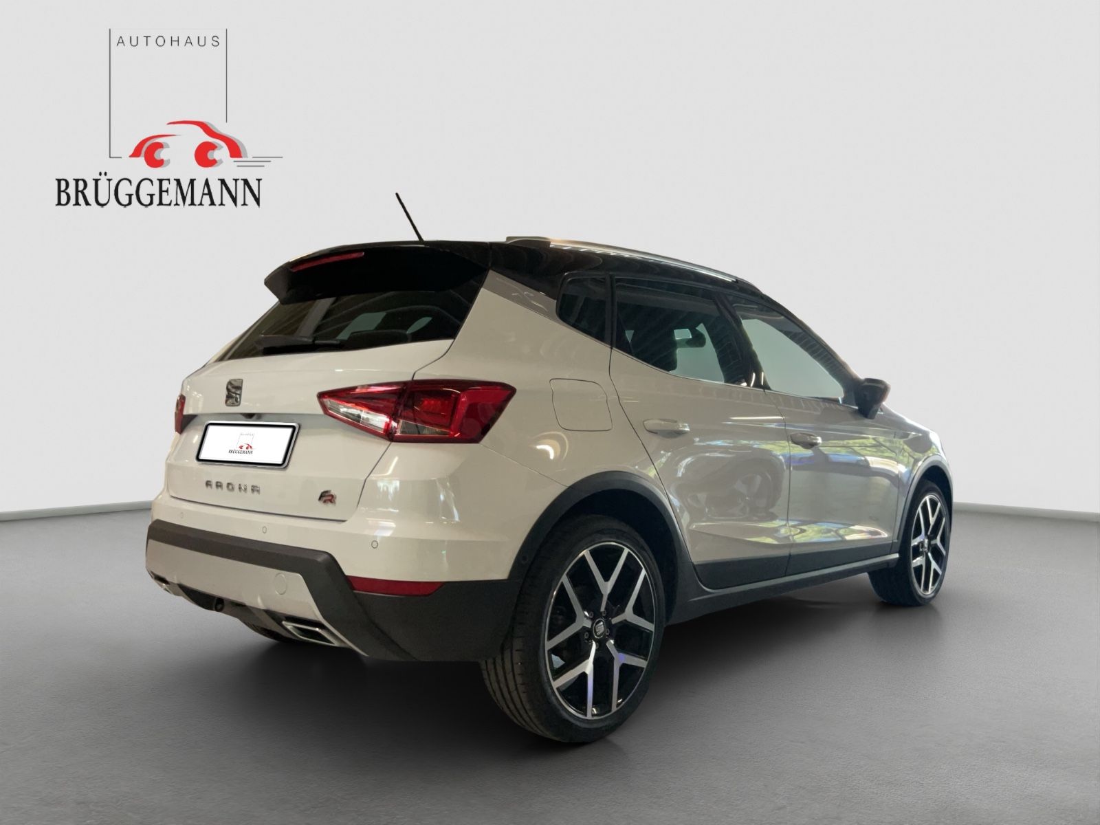 Fahrzeugabbildung SEAT Arona FR AHK, Beats, LED, Shzg, 8-Fach