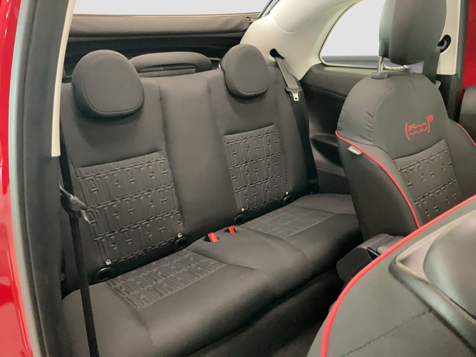 Fahrzeugabbildung Fiat 500e 42 kWh Cabrio